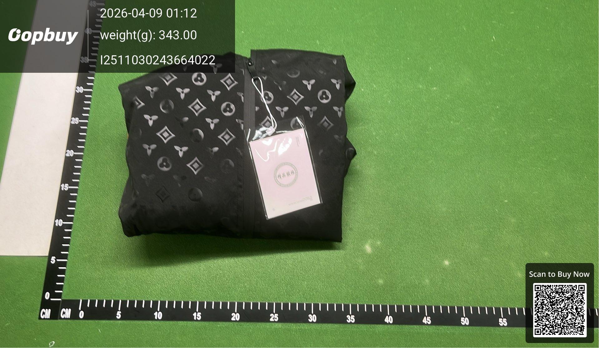 Foto QC 8 de Louis Vuitton Monogram Hooded Jacket Windbreaker Black