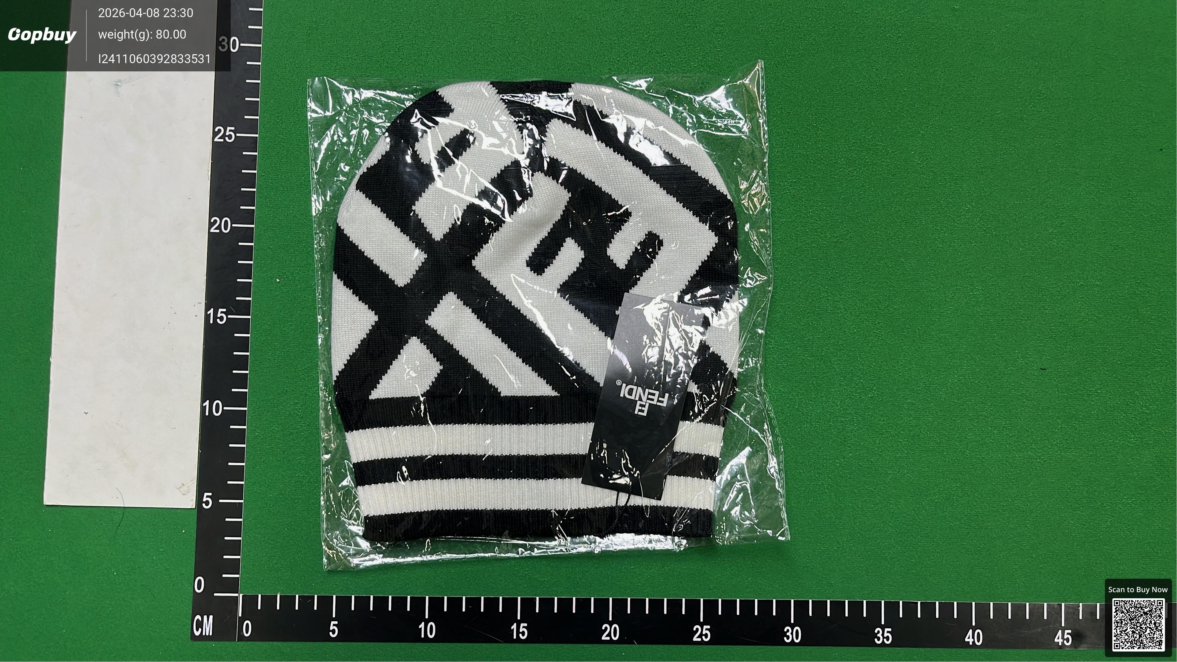 Foto QC 1 de Fendi FF Logo Beanie Red Black