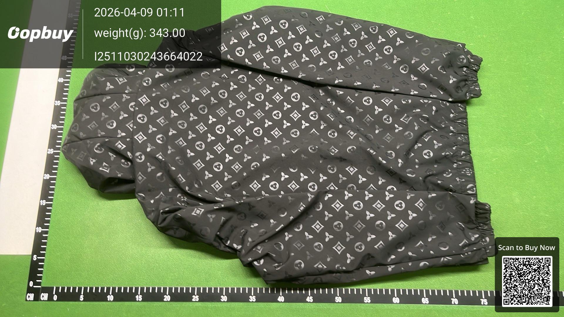 Foto QC 6 de Louis Vuitton Monogram Hooded Jacket Windbreaker Black