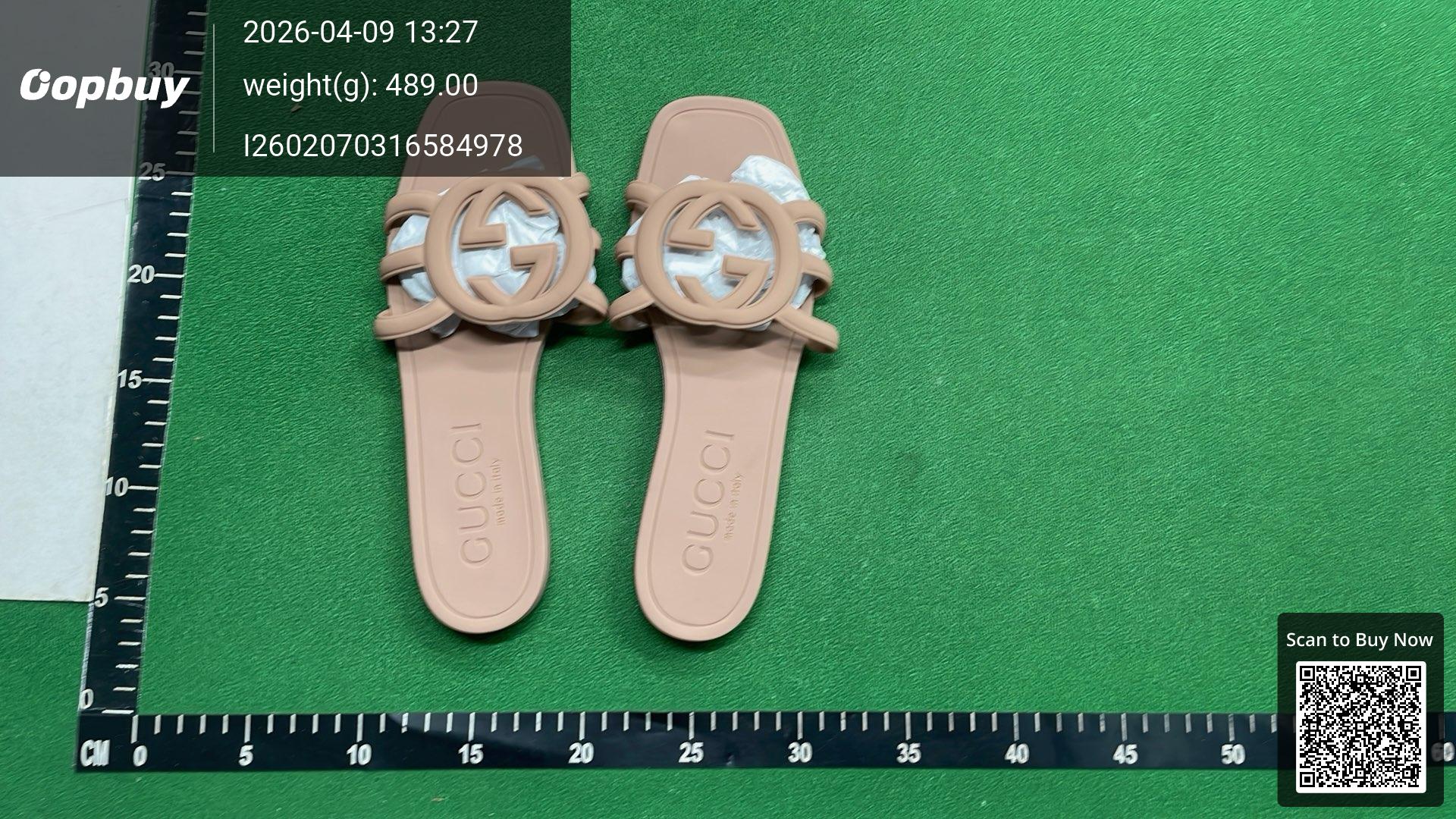 Foto QC 1 de Gucci Interlocking G Slide Sandal Rubber Pink