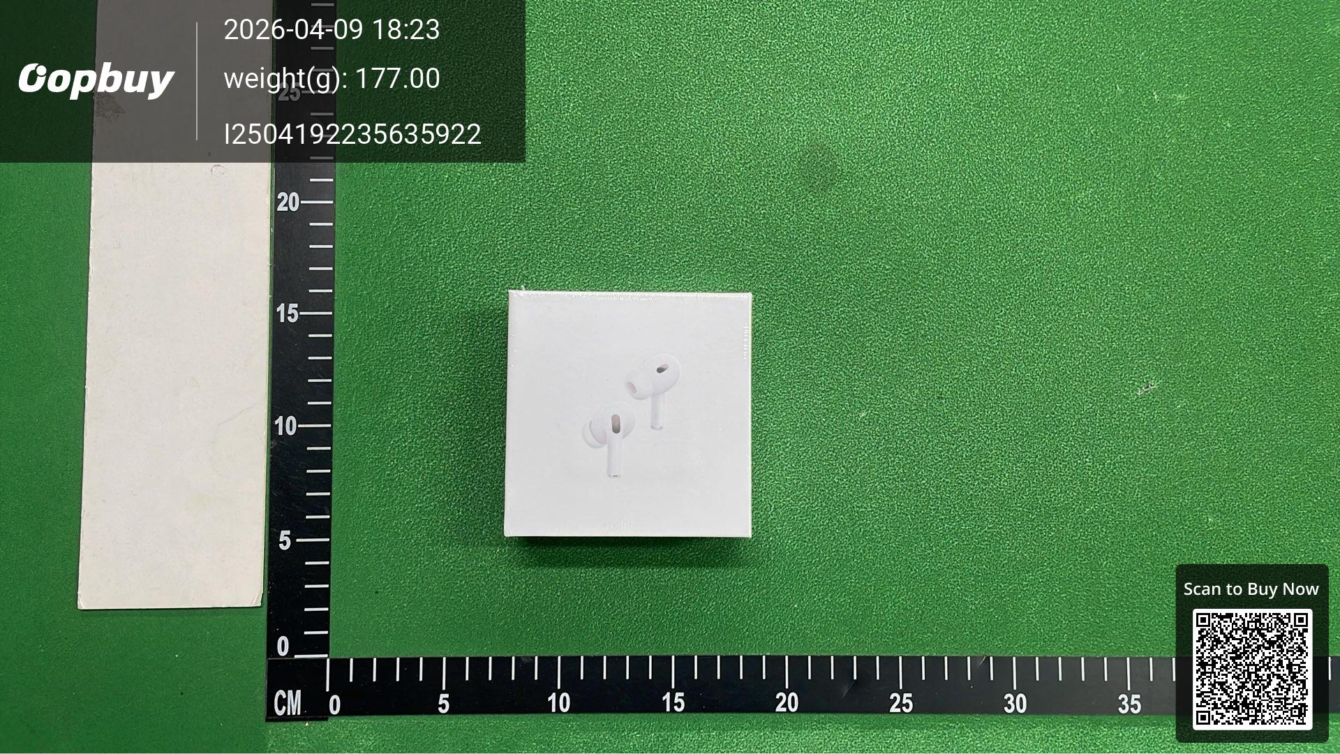 Foto QC 8 de Apple AirPods Pro (3rd generation) MagSafe Charging Case (USB-C) White