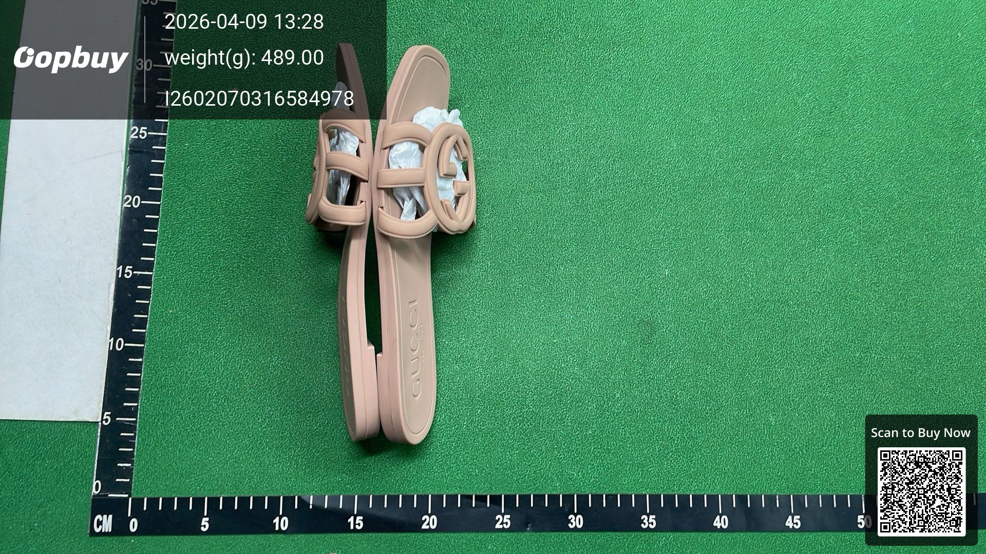 Foto QC 8 de Gucci Interlocking G Slide Sandal Rubber Pink