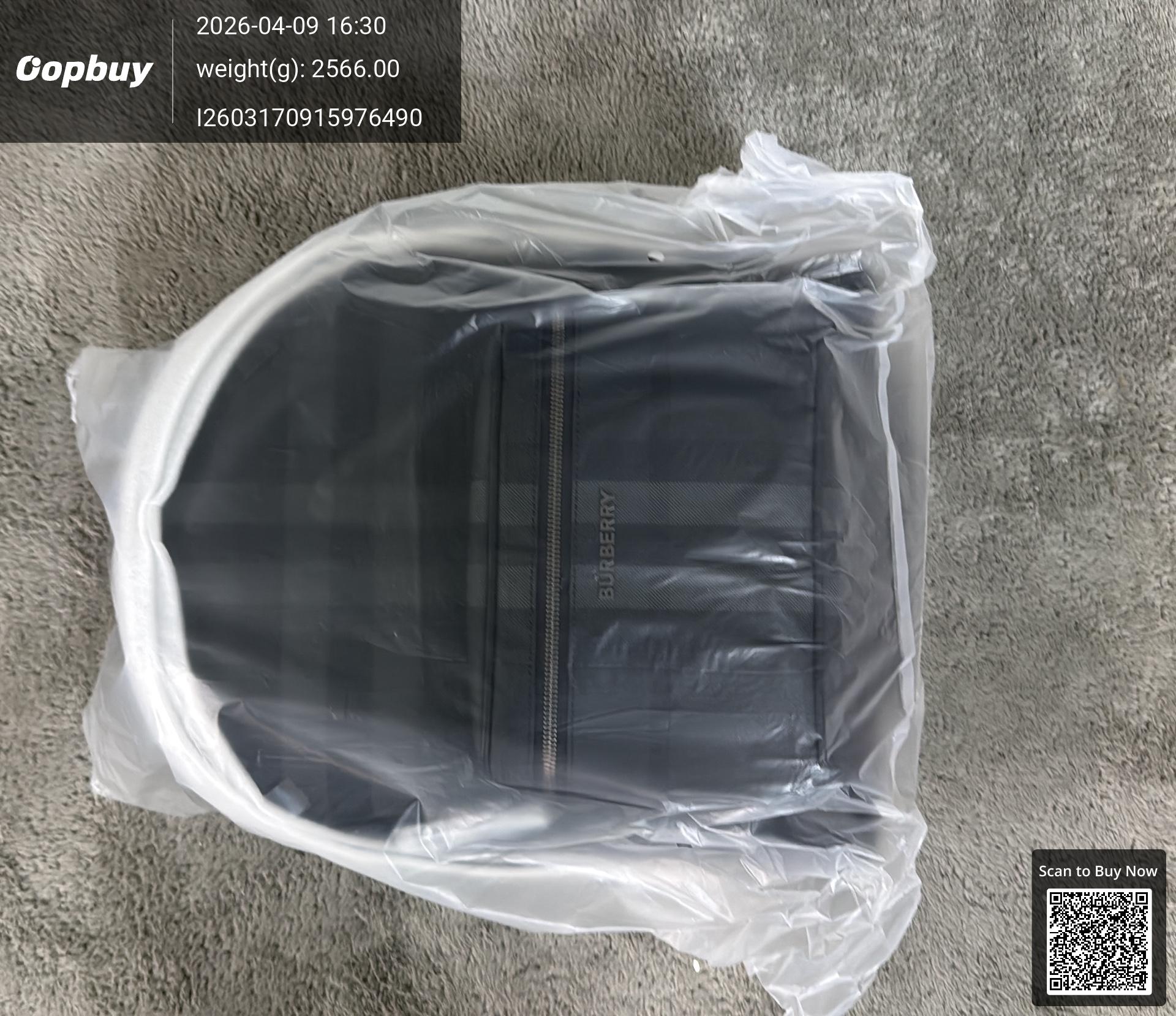 Foto QC 8 de Burberry Jett Backpack Charcoal London Check
