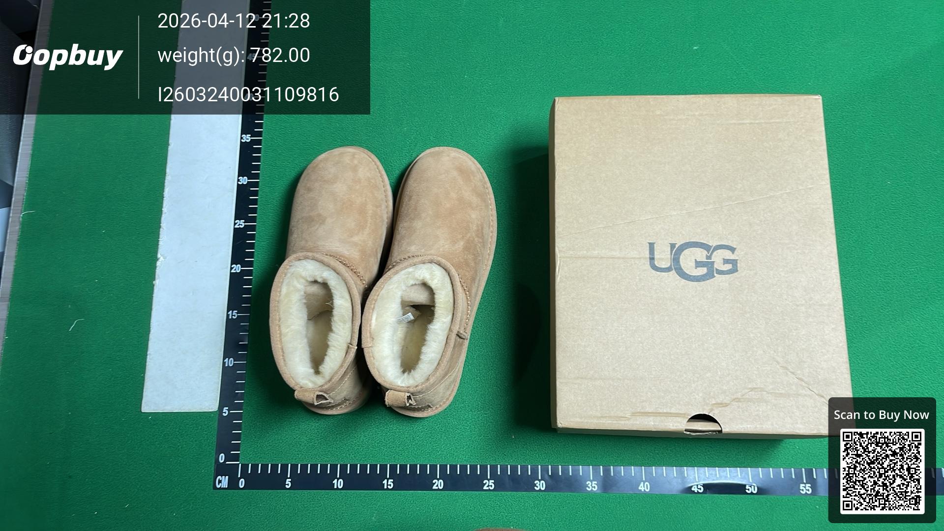 Foto QC 2 de UGG Classic Ultra Mini Sheepskin Suede Chestnut