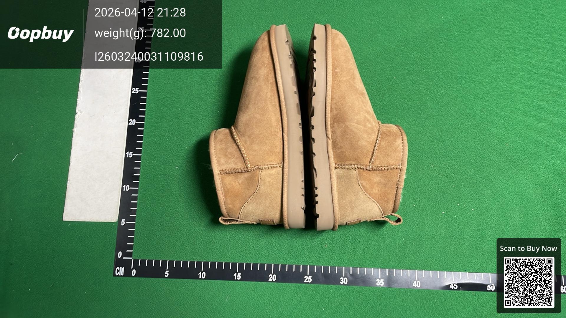 Foto QC 7 de UGG Classic Ultra Mini Sheepskin Suede Chestnut