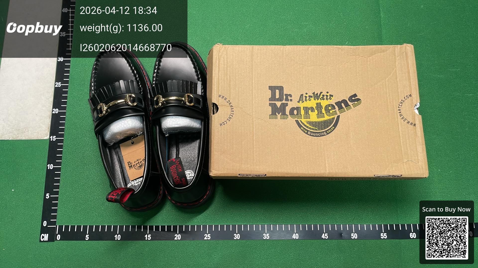 Foto QC 1 de Dr. Martens Adrian Leather Snaffle Loafers Red Stitching Gold Hardware