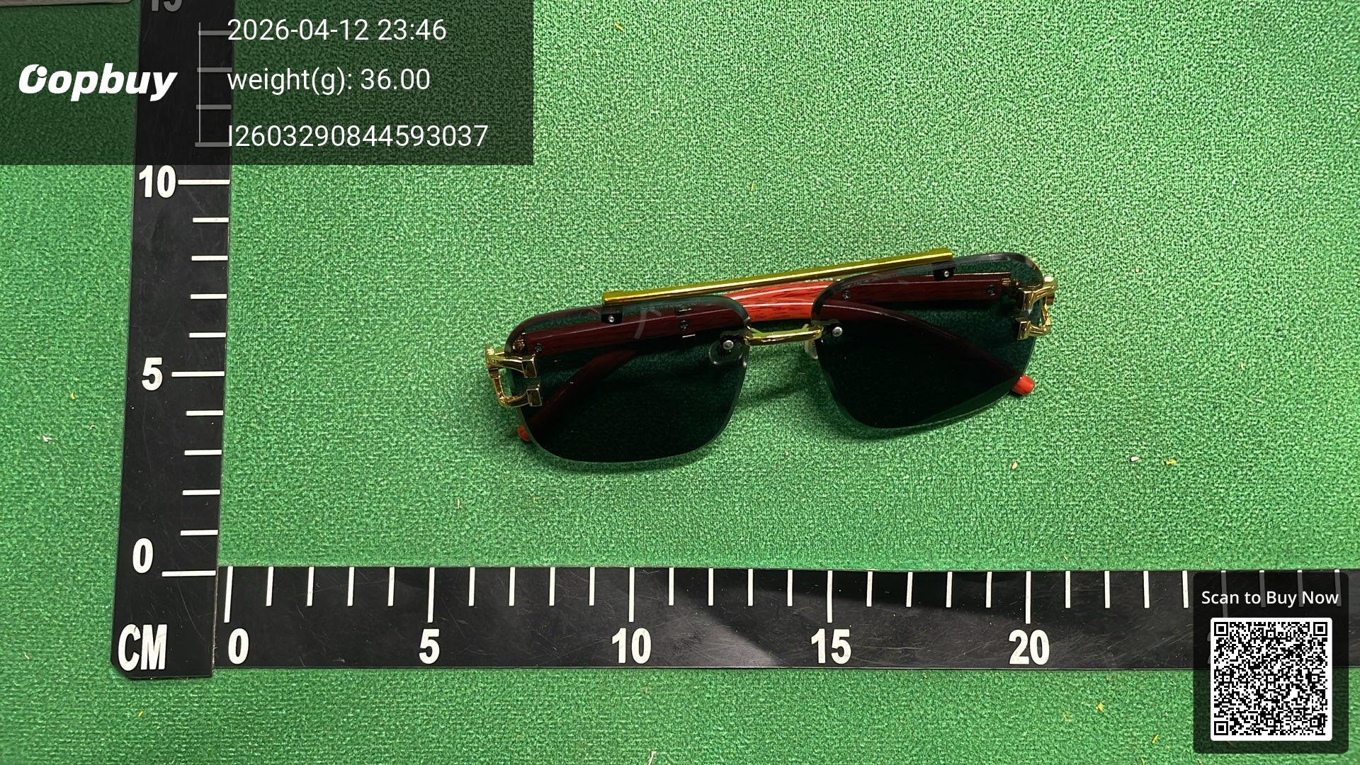 Foto QC 2 de Cartier Panthère Square-Frame Metal and Wood Sunglasses Gold Brown Blue
