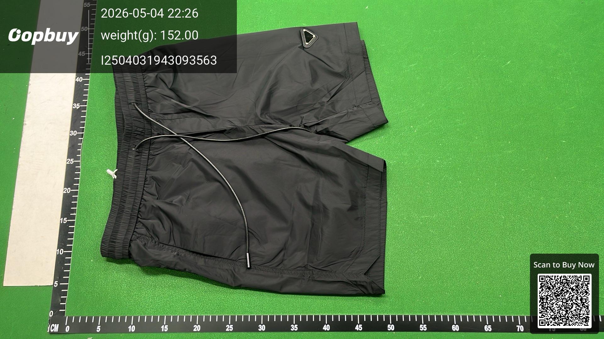 Foto QC 8 de Versace Greca Shorts Medusa Head Black