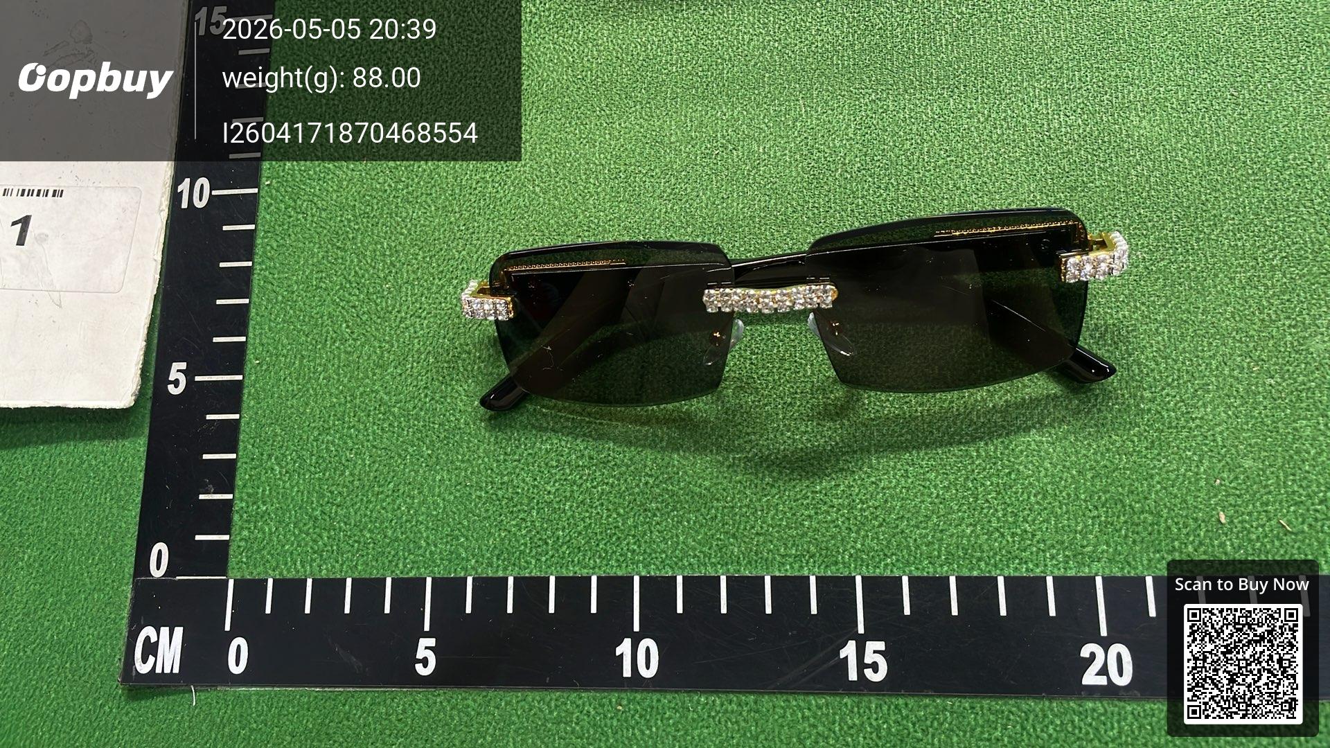 Foto QC 8 de Cartier Panthère Square-Frame Metal Sunglasses Gold Black Clear