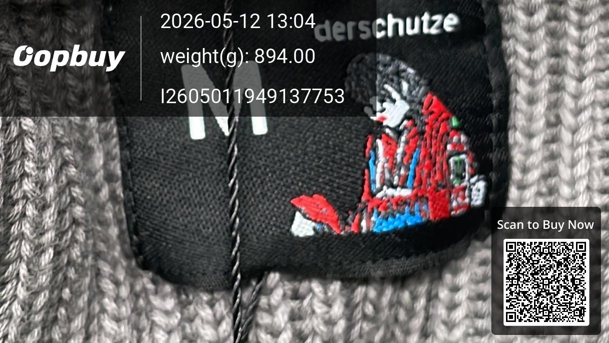 Foto QC 2 de Derschutze Blossom Crewneck Sweater Floral Embroidered Grey