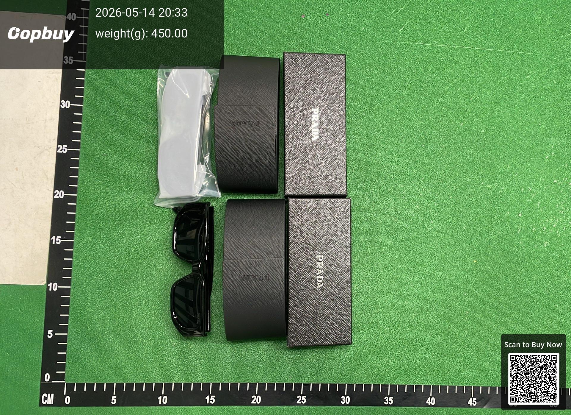 Foto QC 6 de Prada Symbole Rectangle Acetate Sunglasses Black Black (PR 17WS)