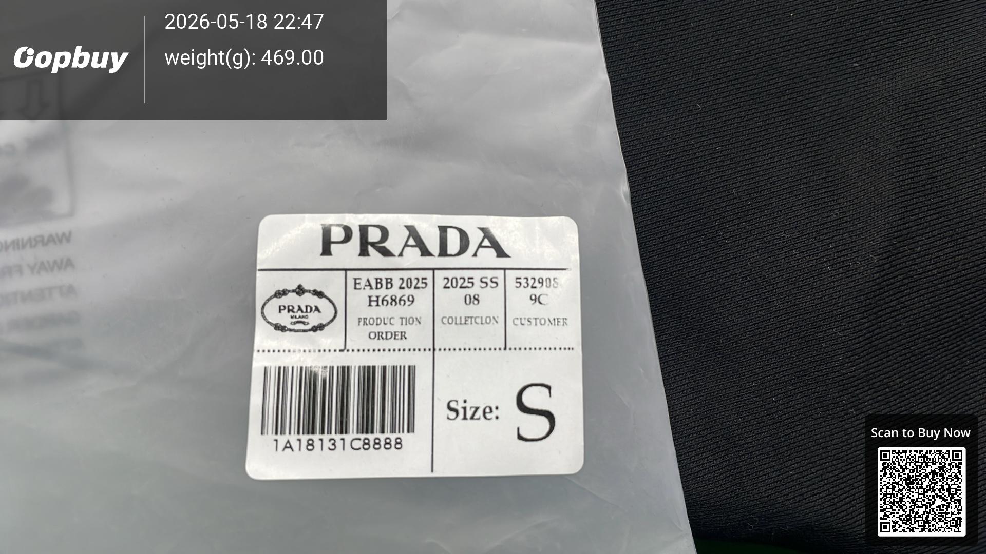 Foto QC 1 de Prada Crewneck Sweater Metal Triangle Logo Black