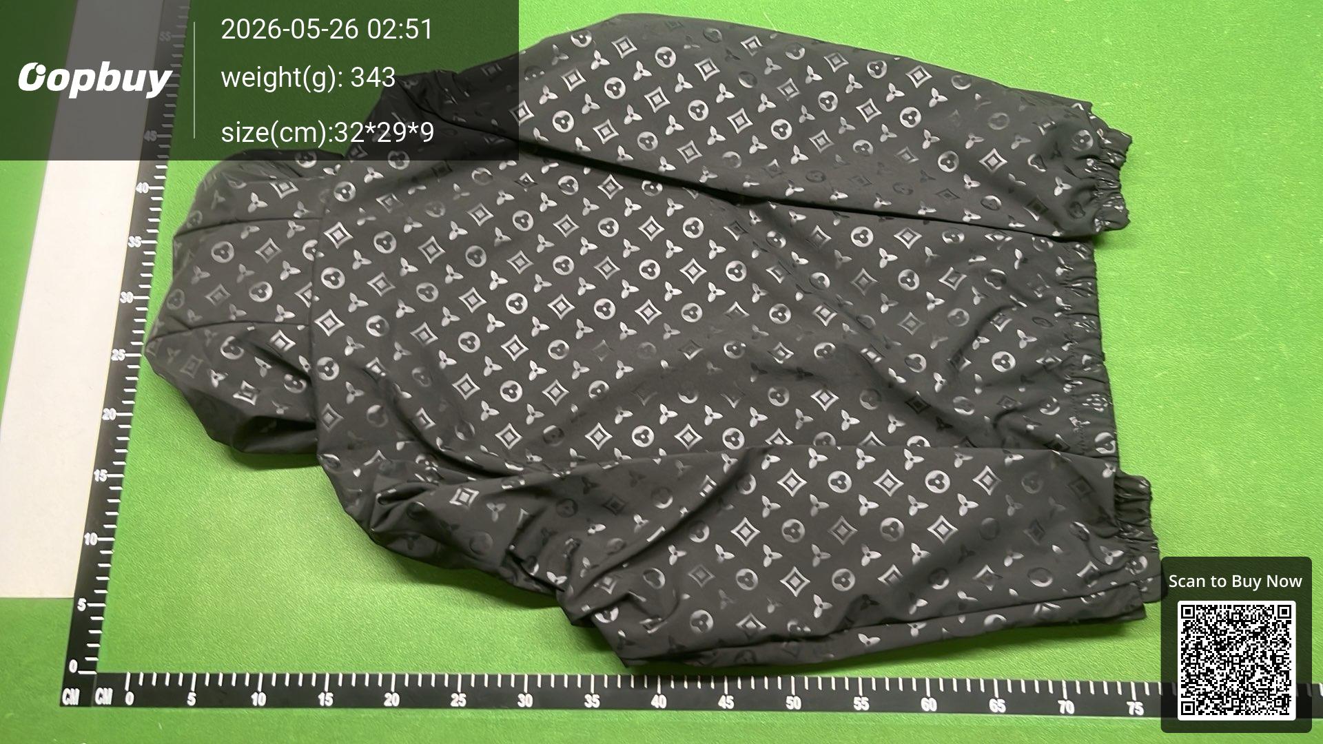 Foto QC 5 de Louis Vuitton Monogram Hooded Jacket Windbreaker Black