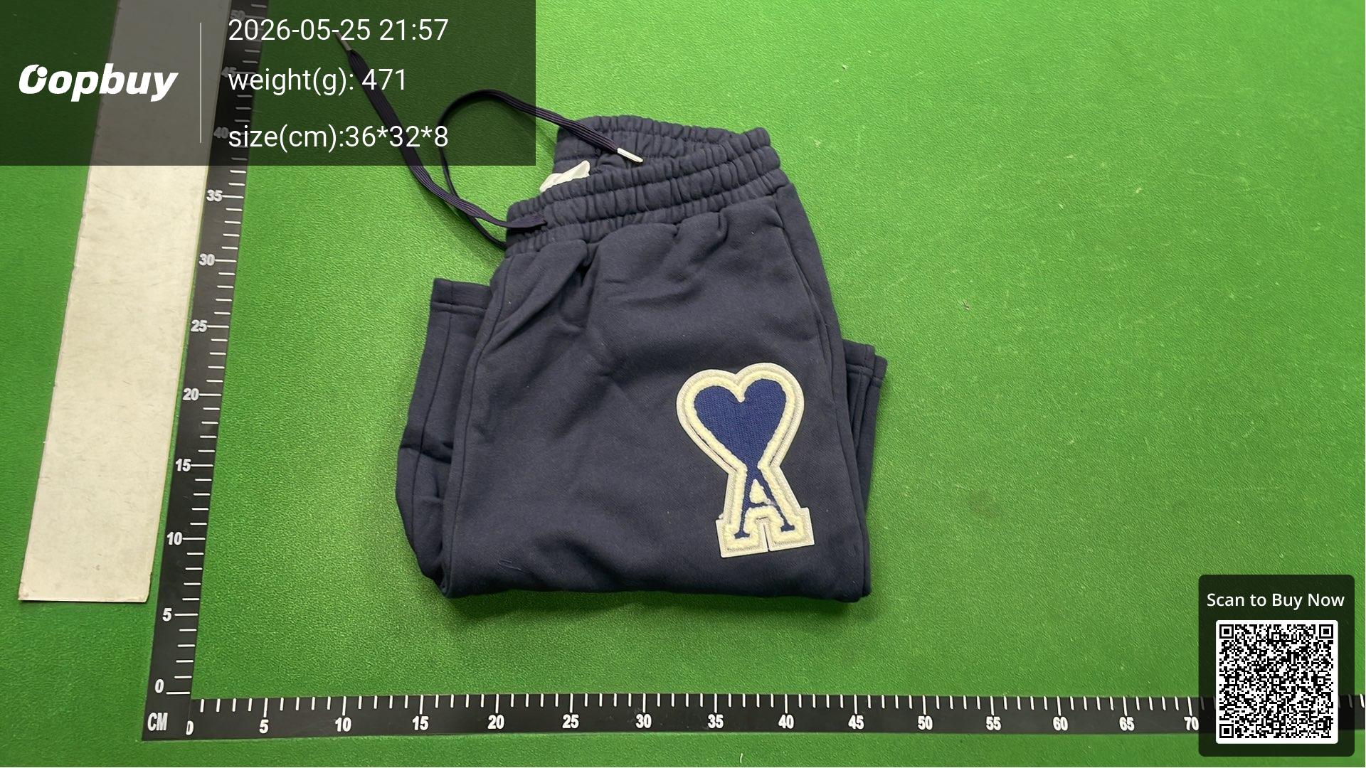 Foto QC 7 de Ami Paris Ami de Coeur Sweat Shorts Black