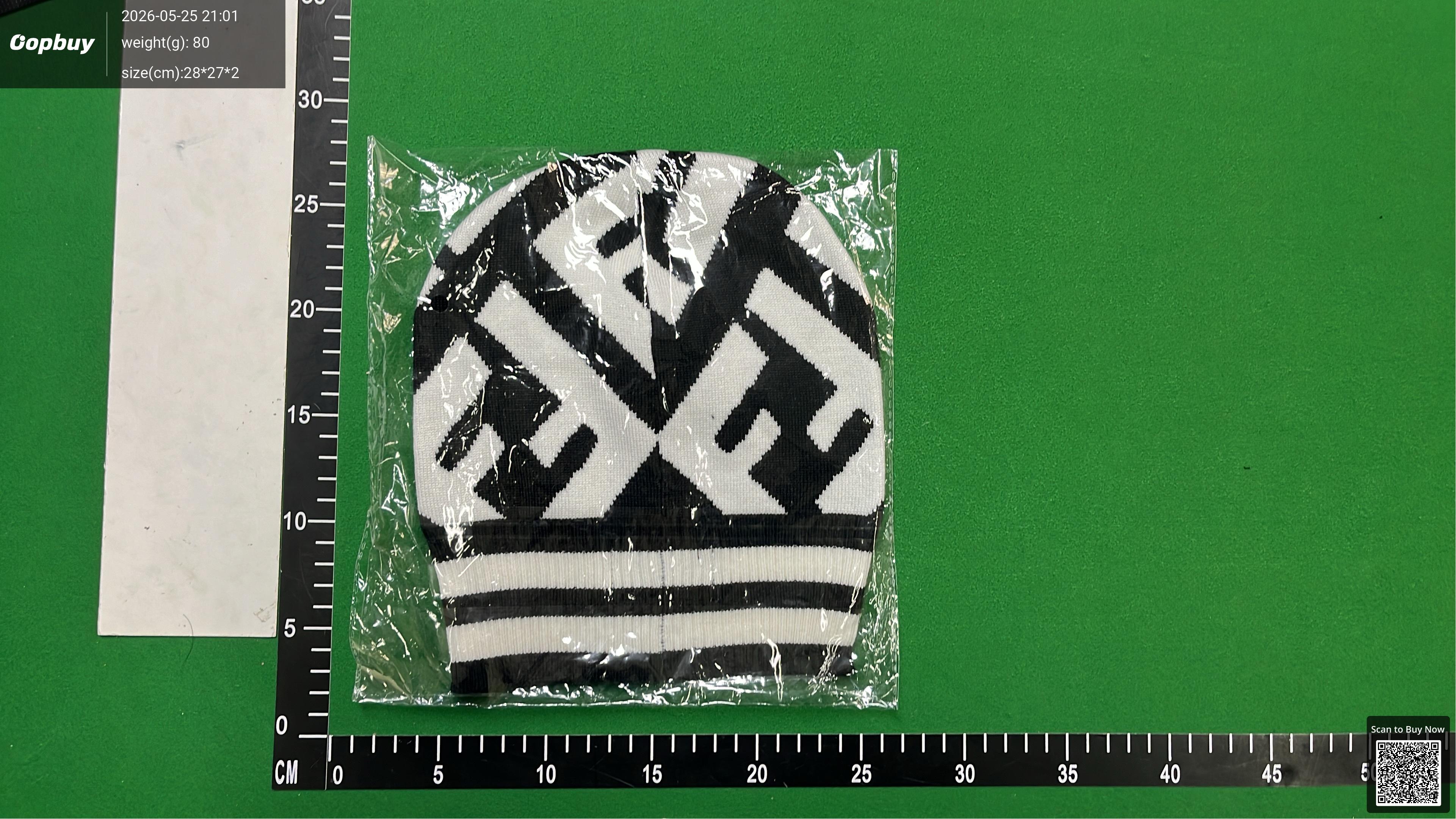 Foto QC 3 de Fendi FF Logo Beanie Red Black