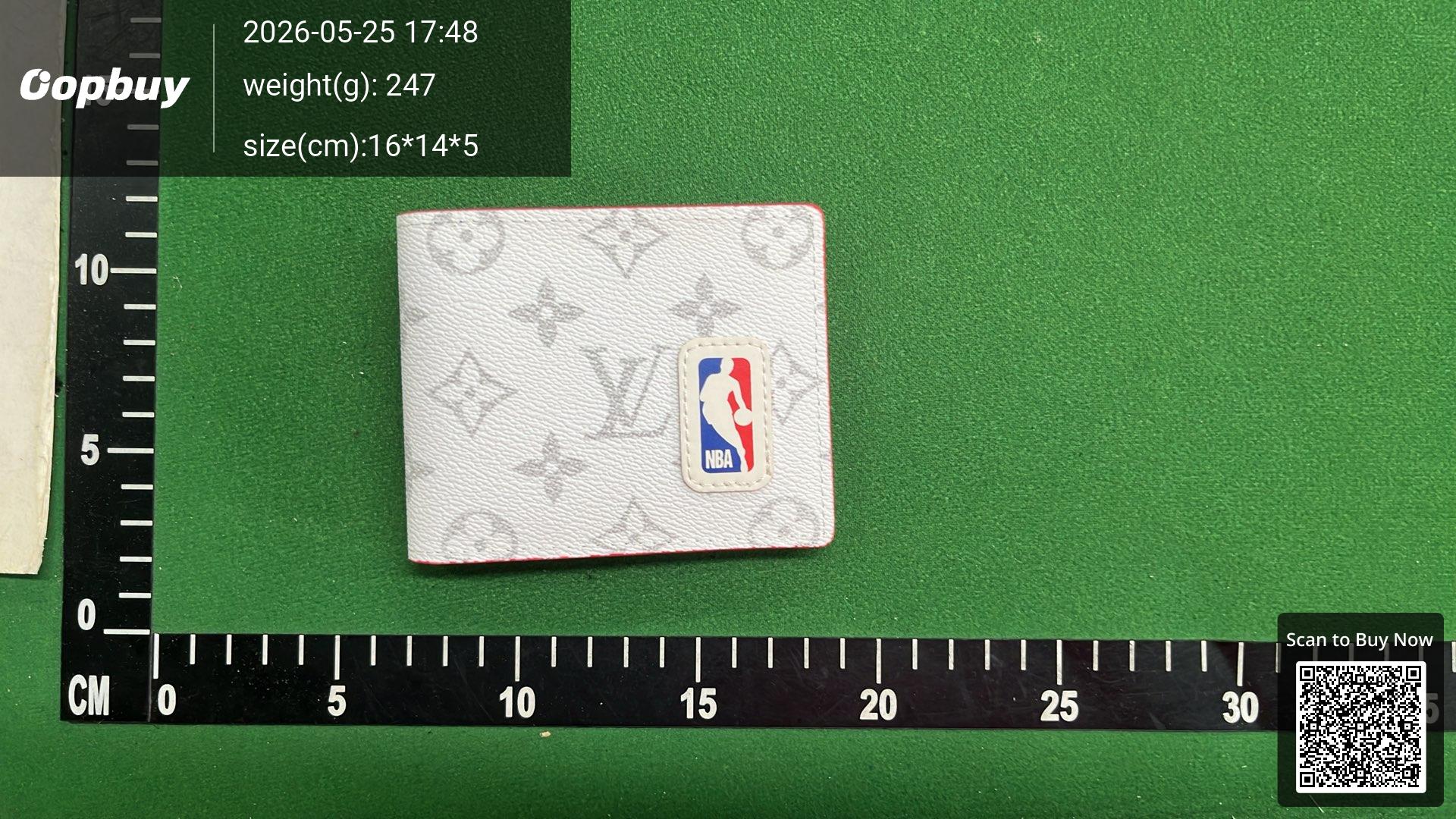Foto QC 1 de Louis Vuitton NBA Multiple Wallet Monogram Brown