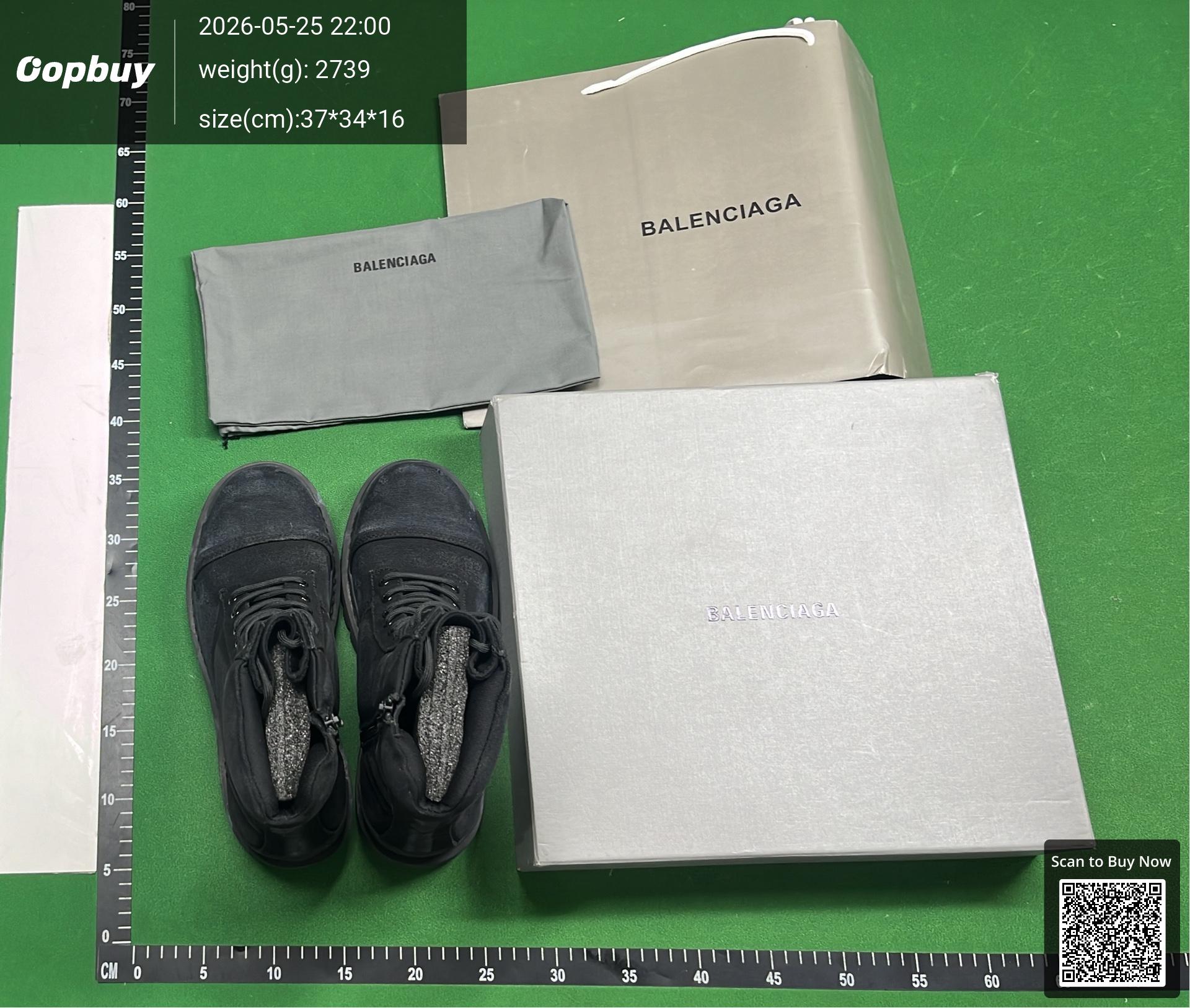 Foto QC 1 de Balenciaga Strike Distressed Canvas Lace-Up Boots Washed Grey