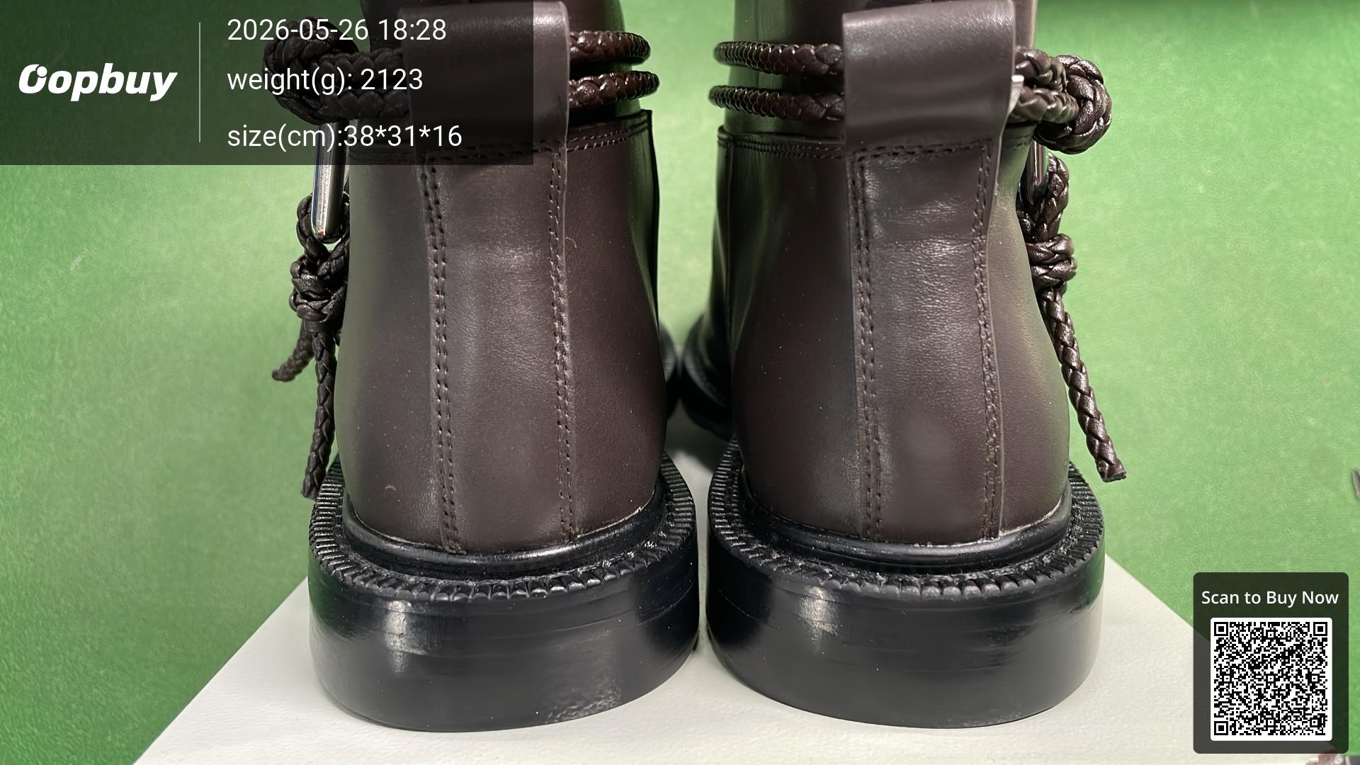Foto QC 6 de Bottega Veneta James Leather Boots Braided Strap