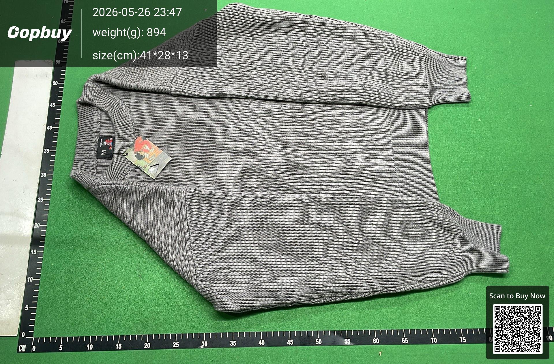 Foto QC 4 de Derschutze Blossom Crewneck Sweater Floral Embroidered Grey
