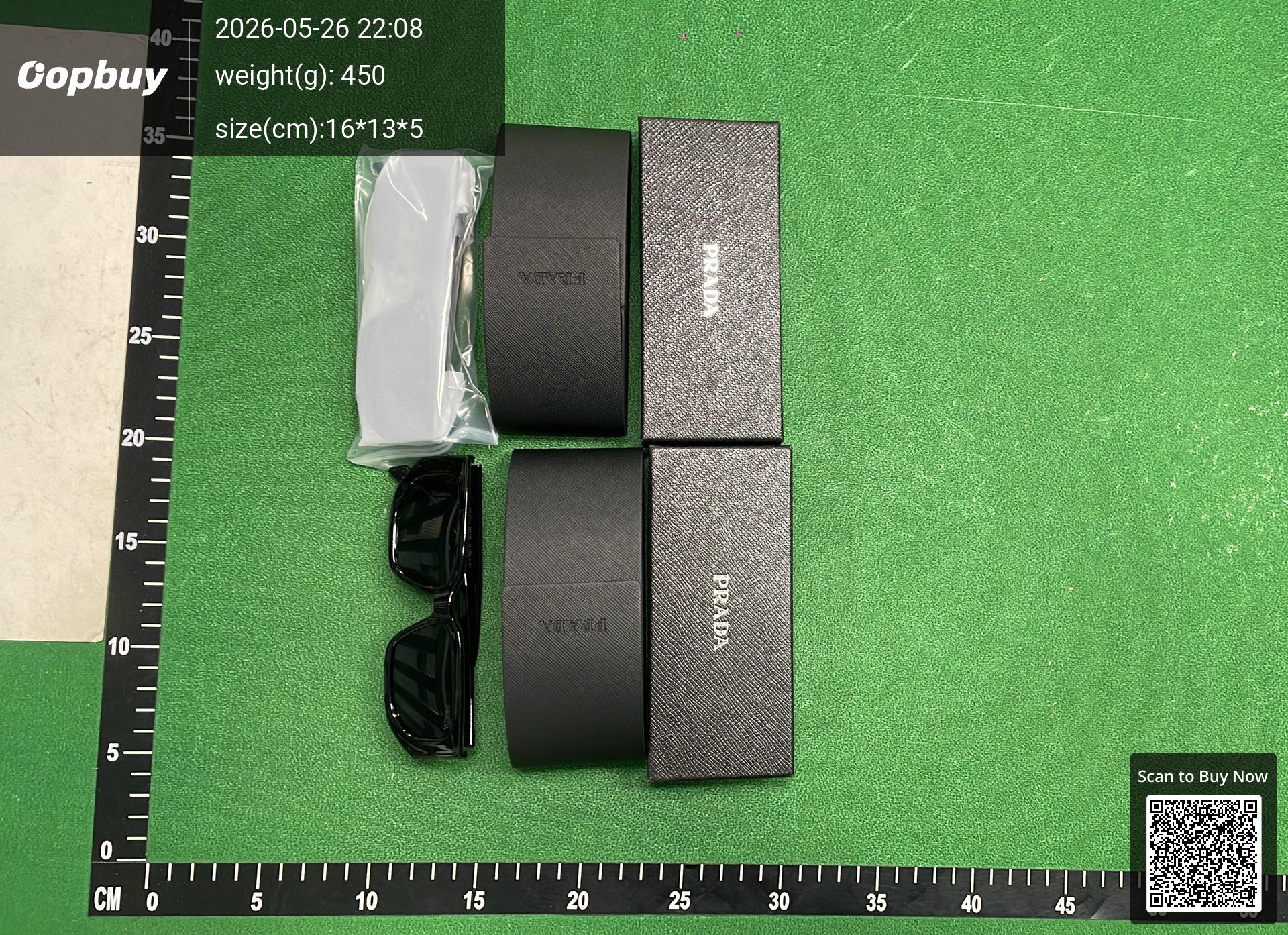 Foto QC 5 de Prada Symbole Rectangle Acetate Sunglasses Black Black (PR 17WS)