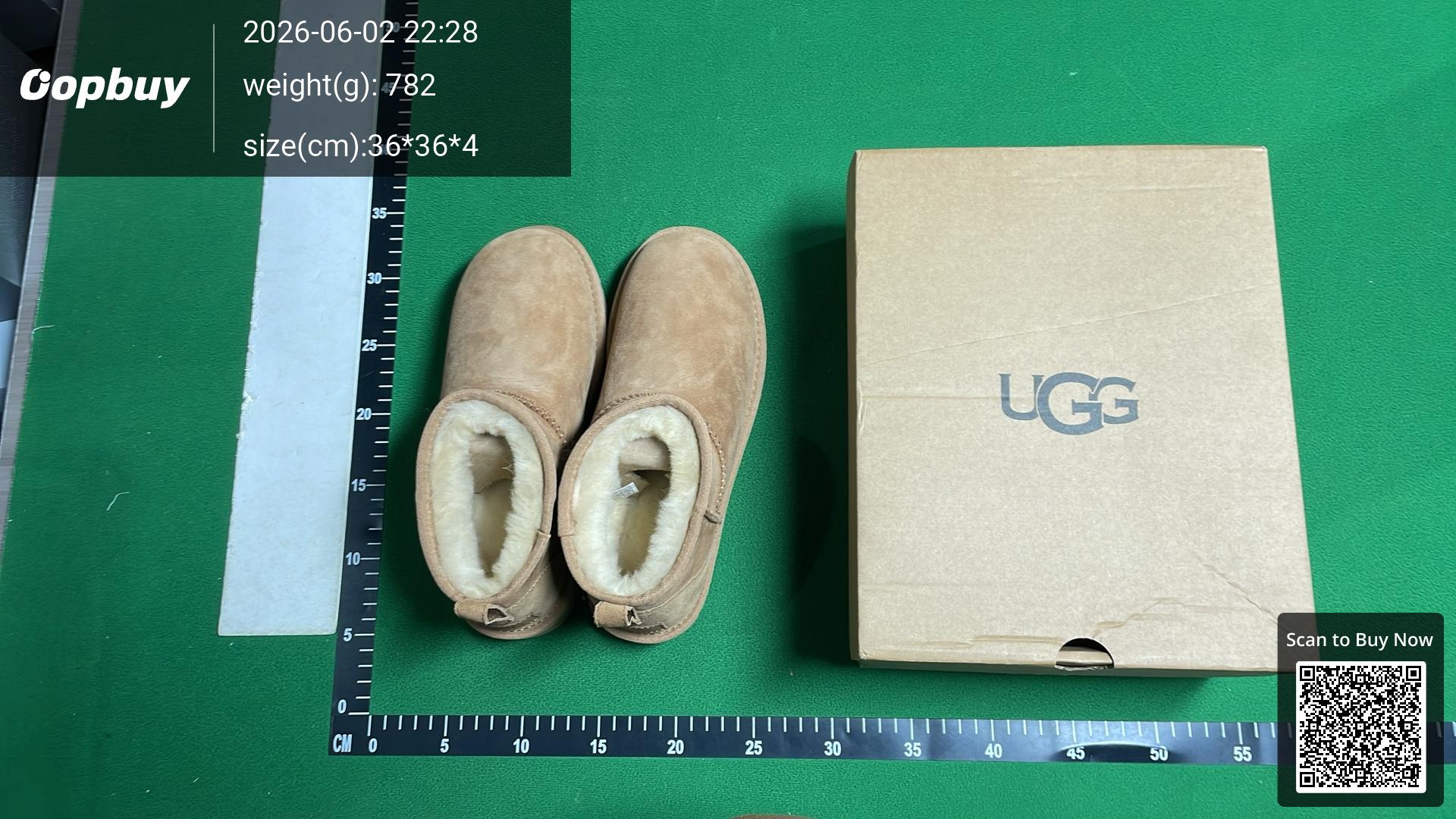 Foto QC 1 de UGG Classic Ultra Mini Sheepskin Suede Chestnut