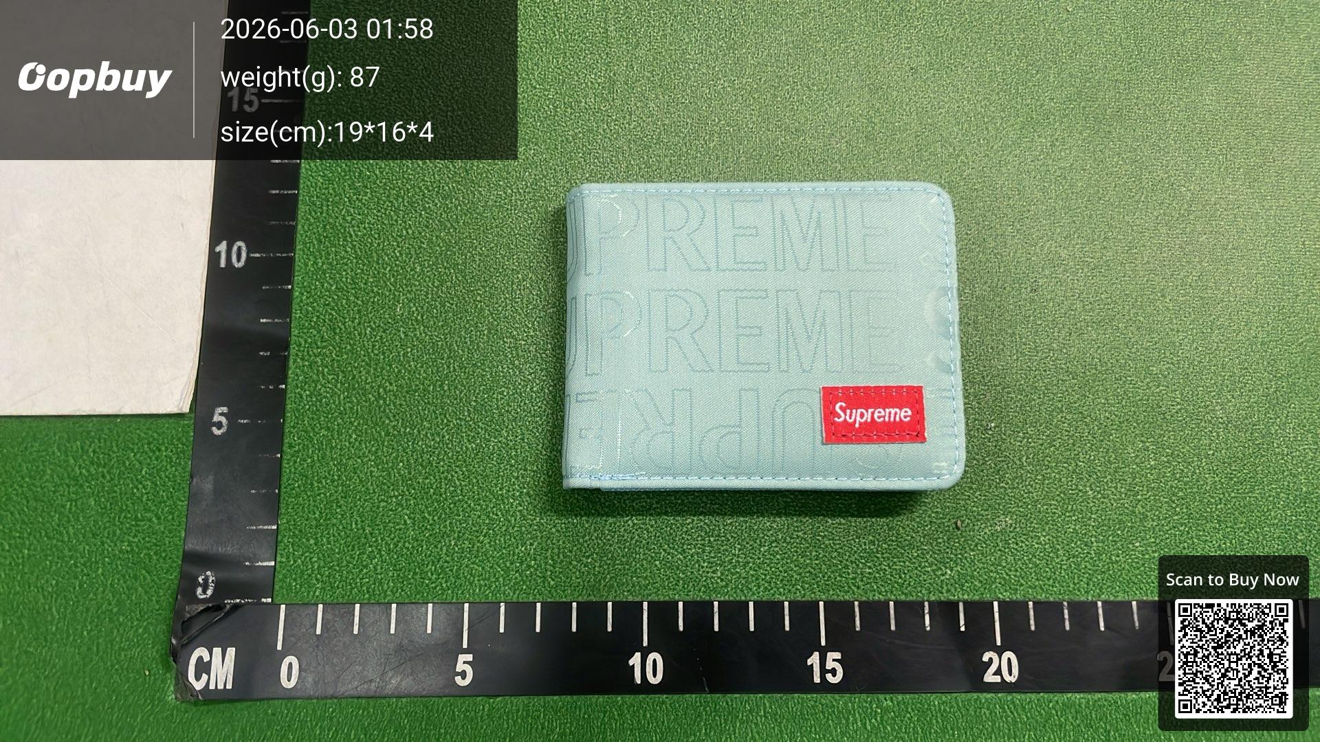 Foto QC 4 de Supreme Embroidered Logo Bifold Wallet Black