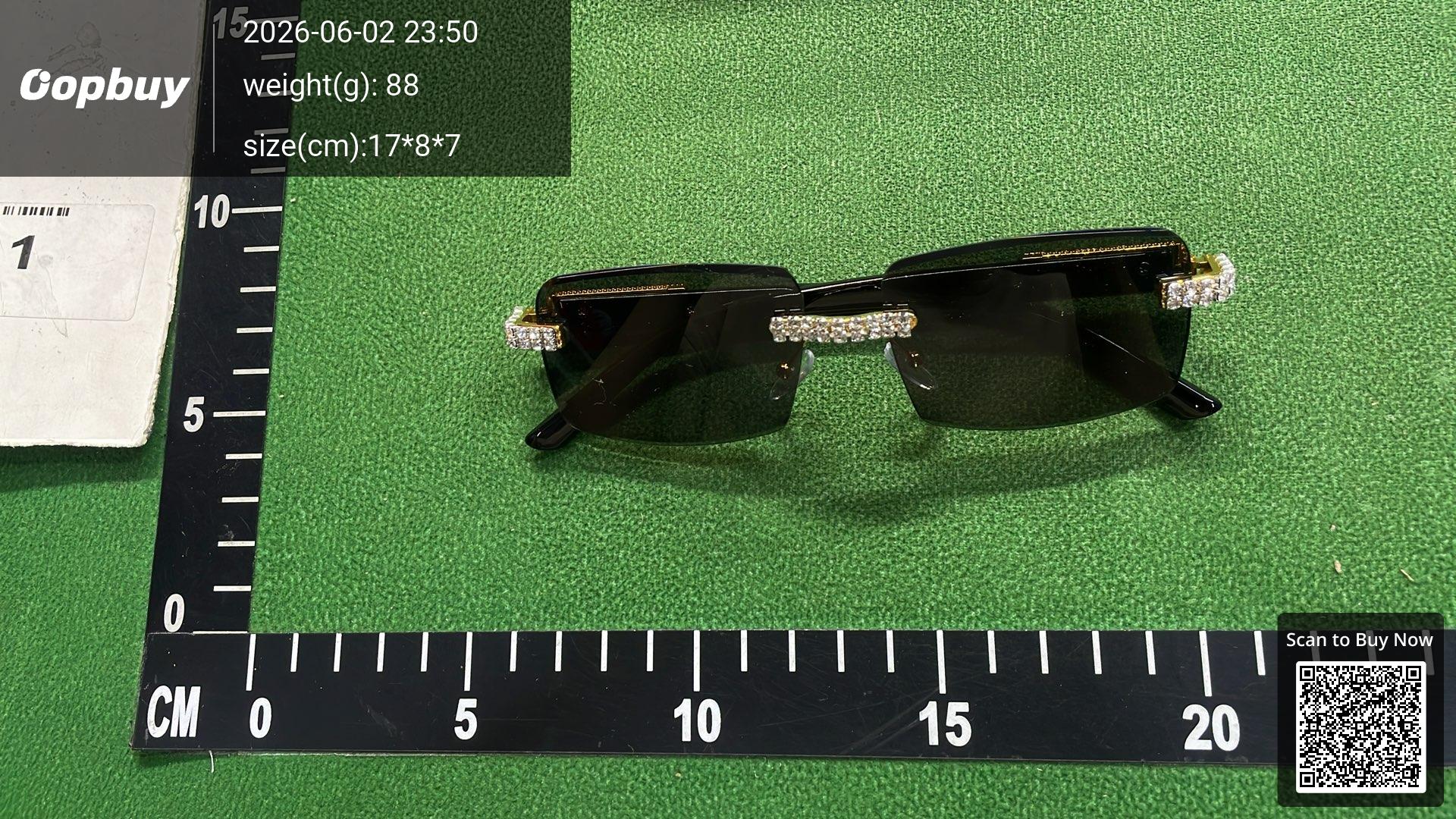 Foto QC 7 de Cartier Panthère Square-Frame Metal Sunglasses Gold Black Clear
