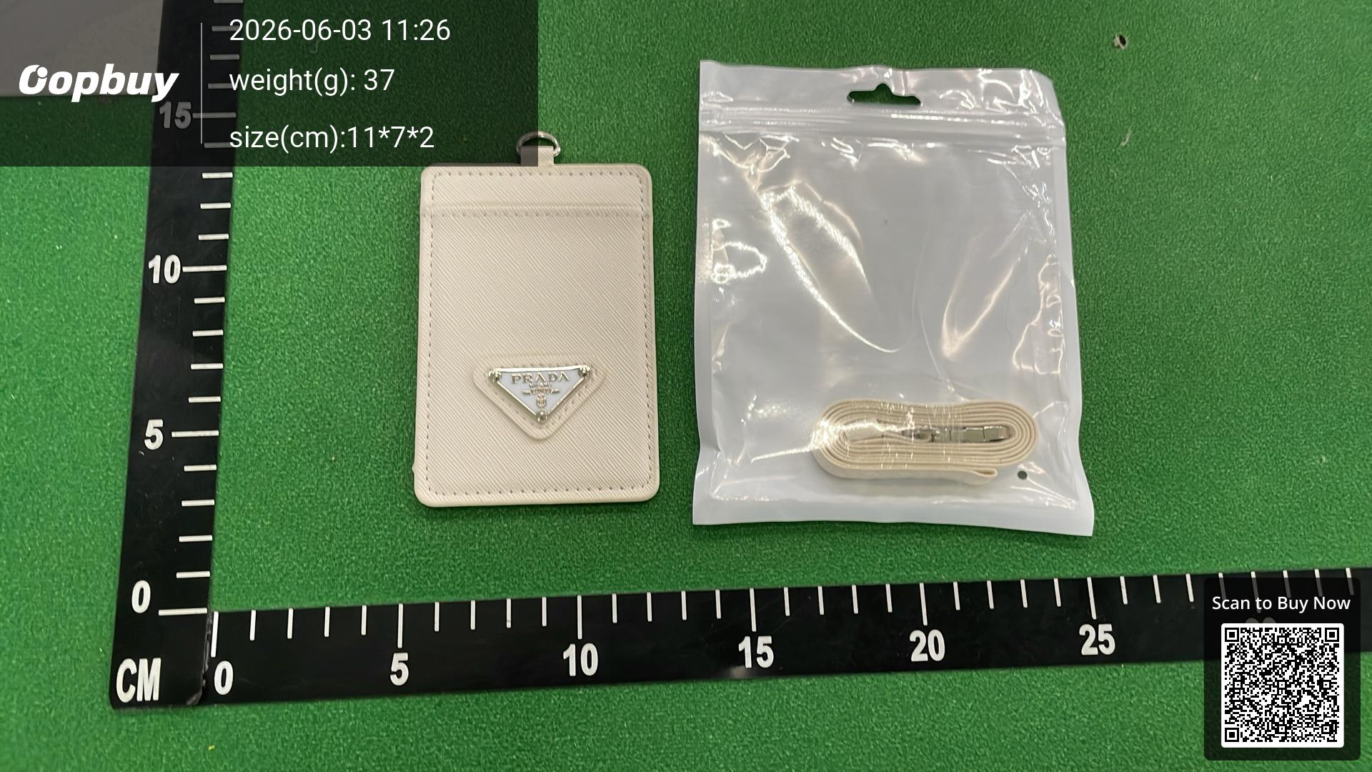 Foto QC 6 de Prada Triangle Logo Badge Holder Saffiano Leather Black