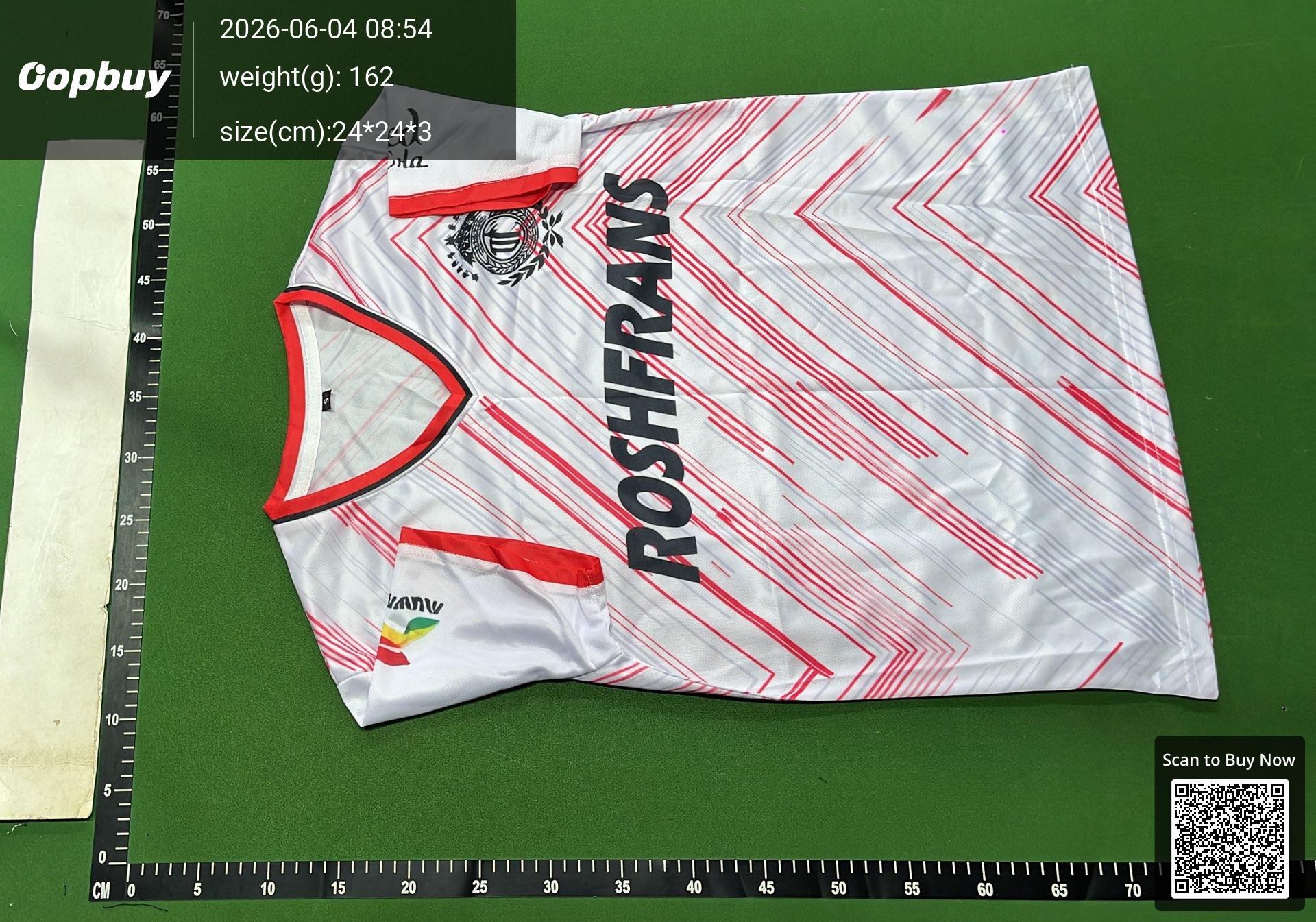 Foto QC 2 de Scuffers Tarifa T-shirt Pink Crest Logo Charcoal