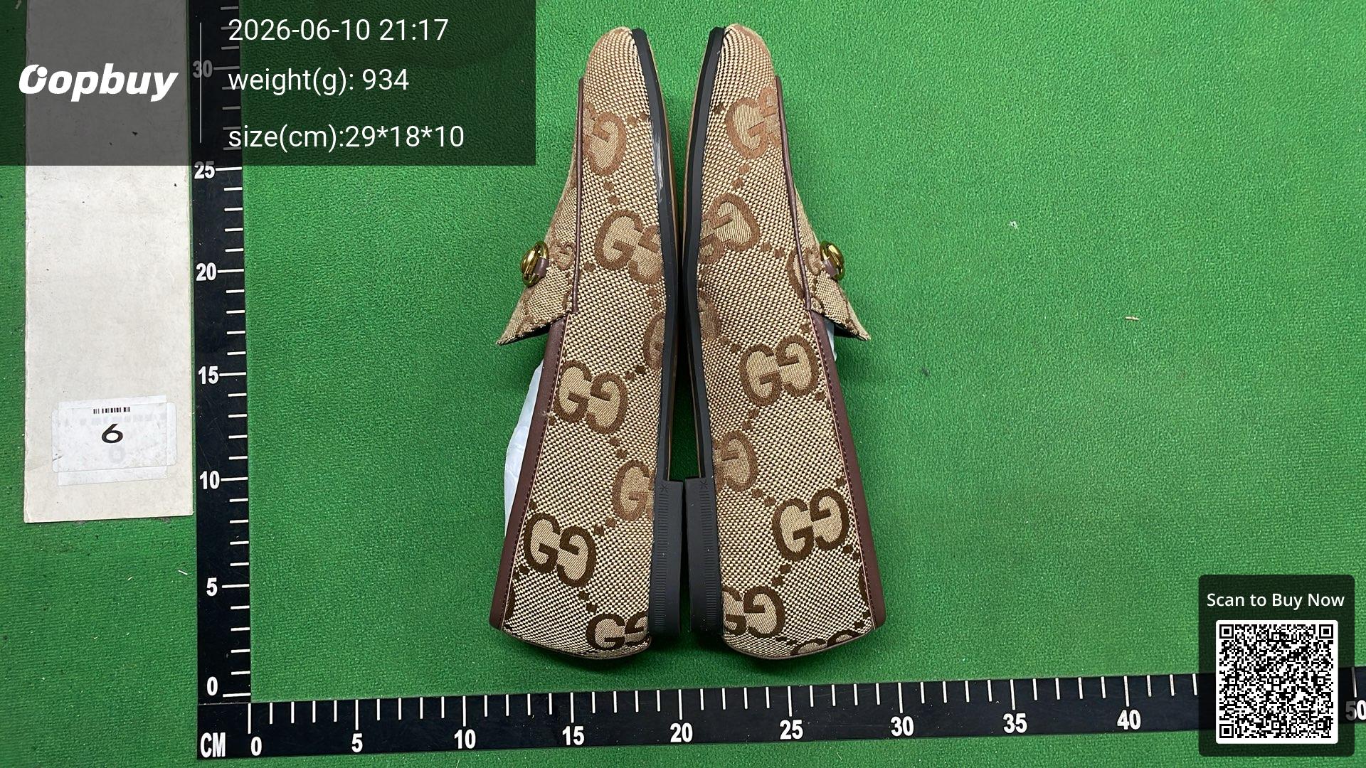Foto QC 4 de Gucci Jordaan Canvas Loafers Jumbo GG Horsebit