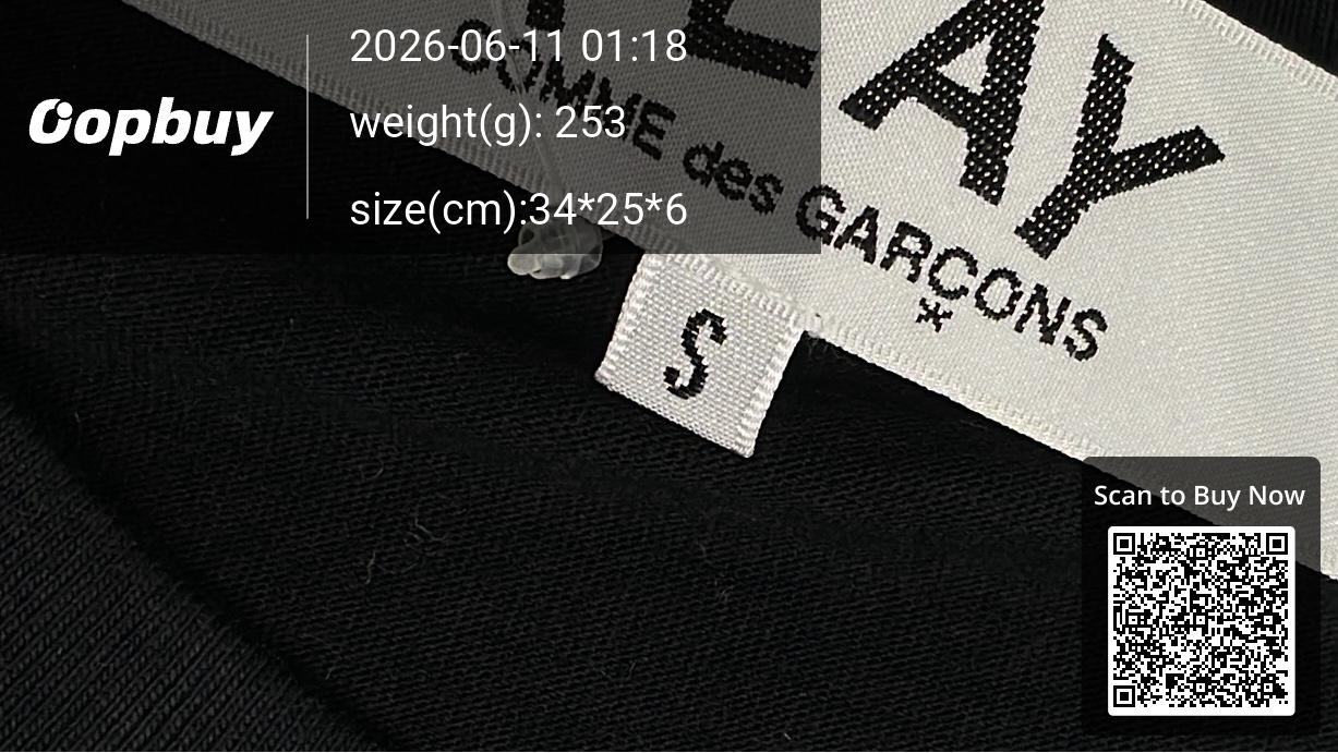 Foto QC 5 de Comme des Garçons PLAY T-shirt Heart Eyes Navy