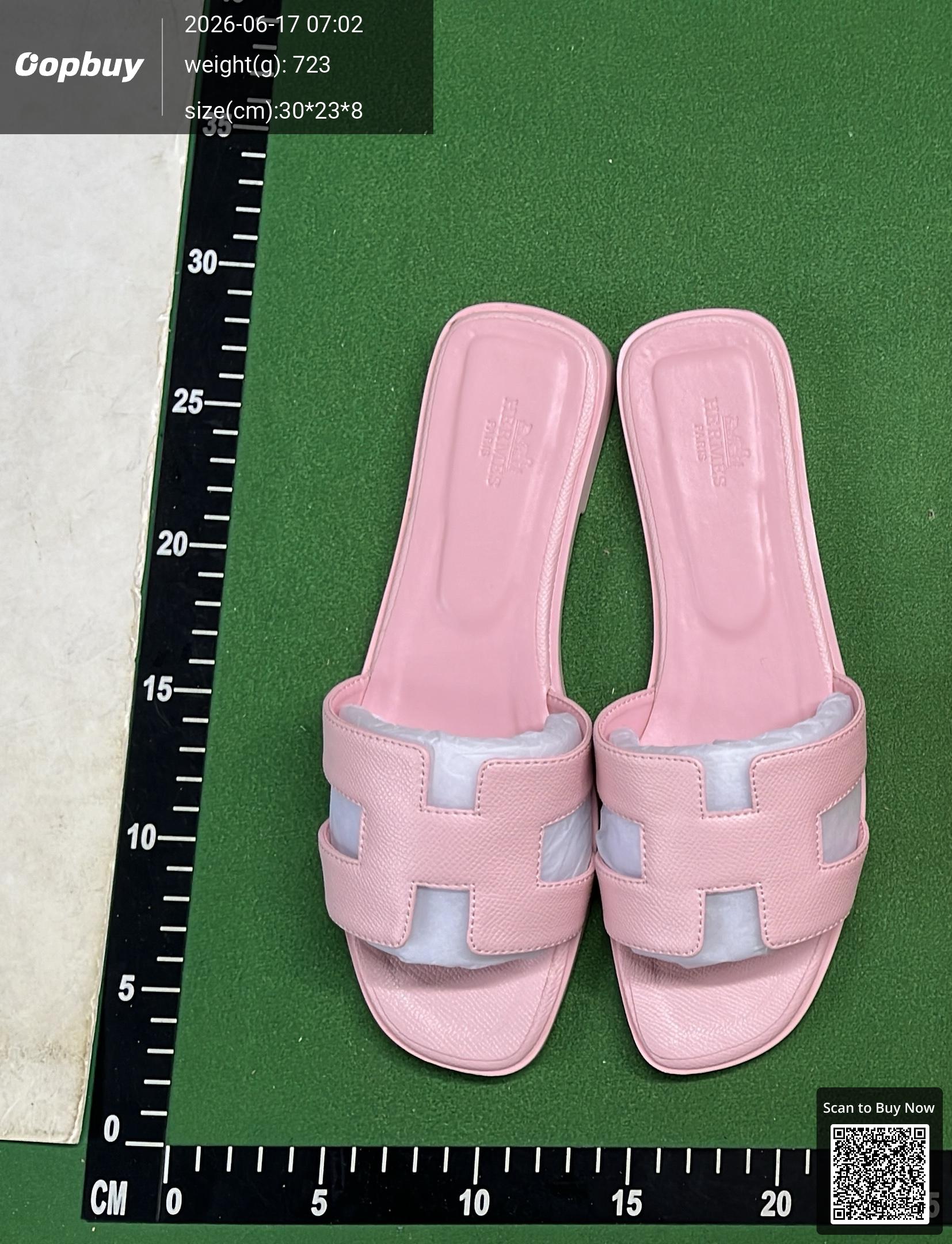 Foto QC 5 de Hermes Oran Sandals Leather Beige