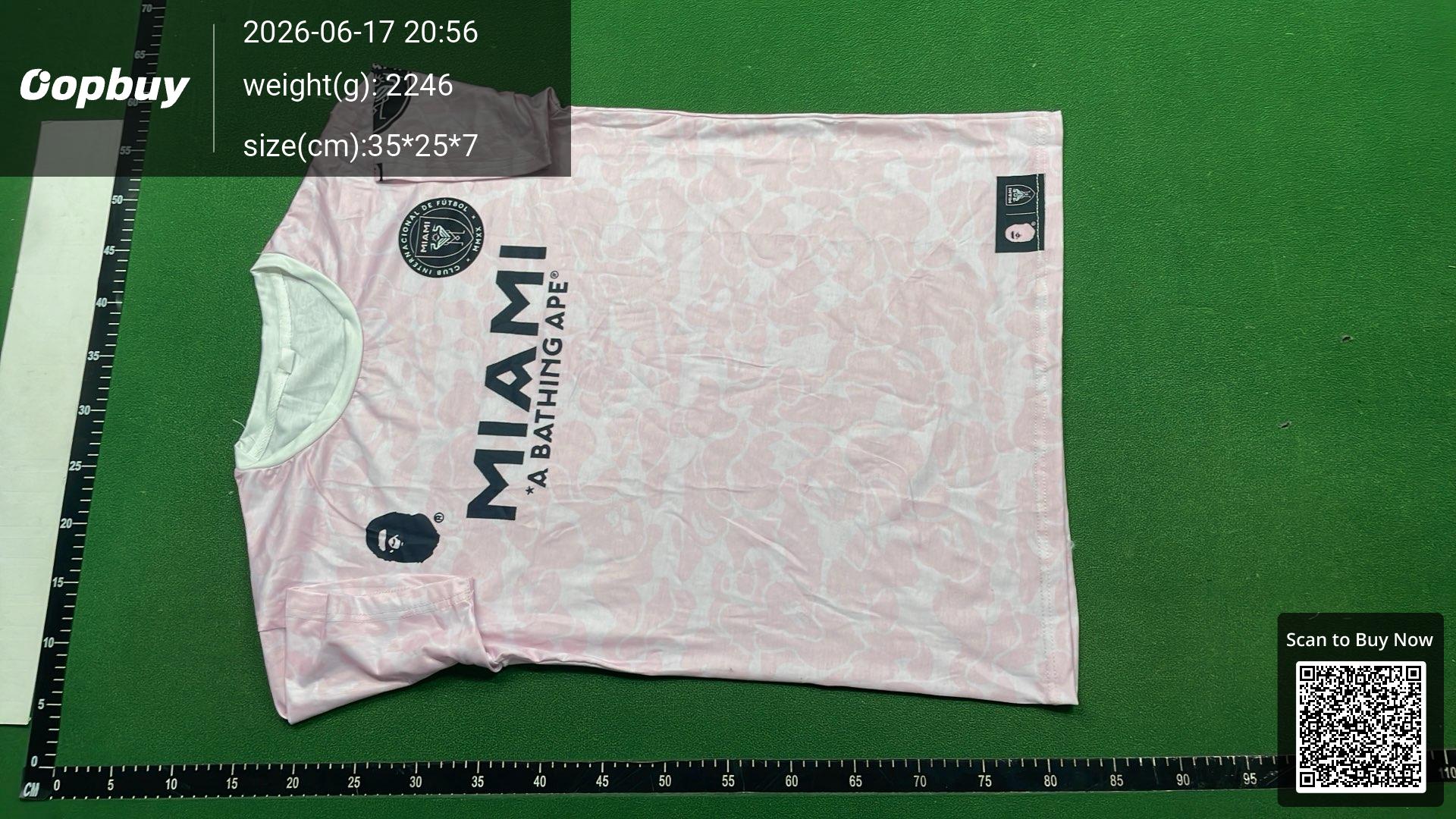 Foto QC 2 de BAPE T-shirt Big Ape Head Beige