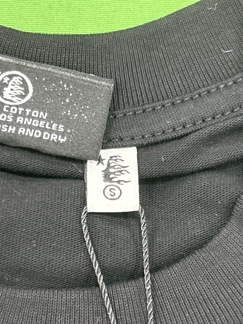 5605  黑色