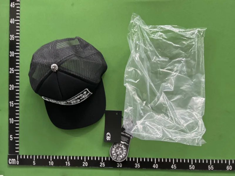 罗欣黑色