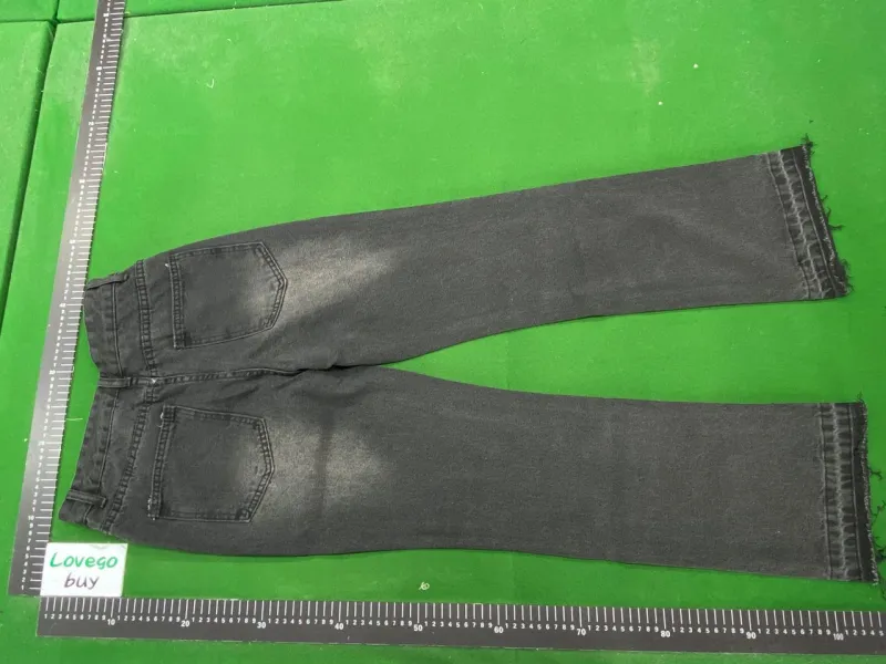 Raw edge black