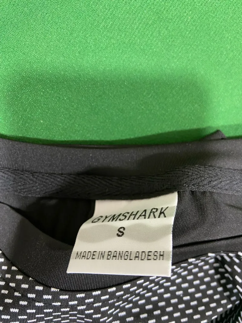 Black-white label