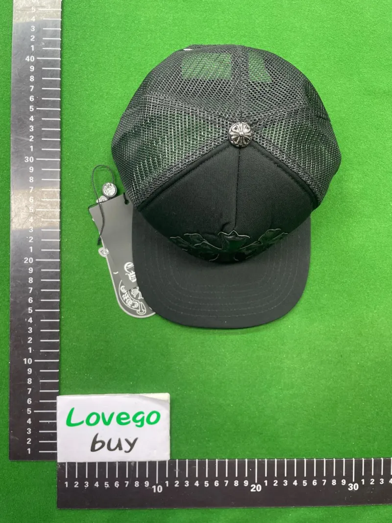 Leather label all black
