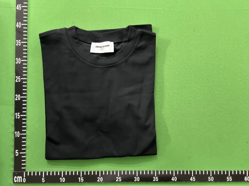 黑色(black)