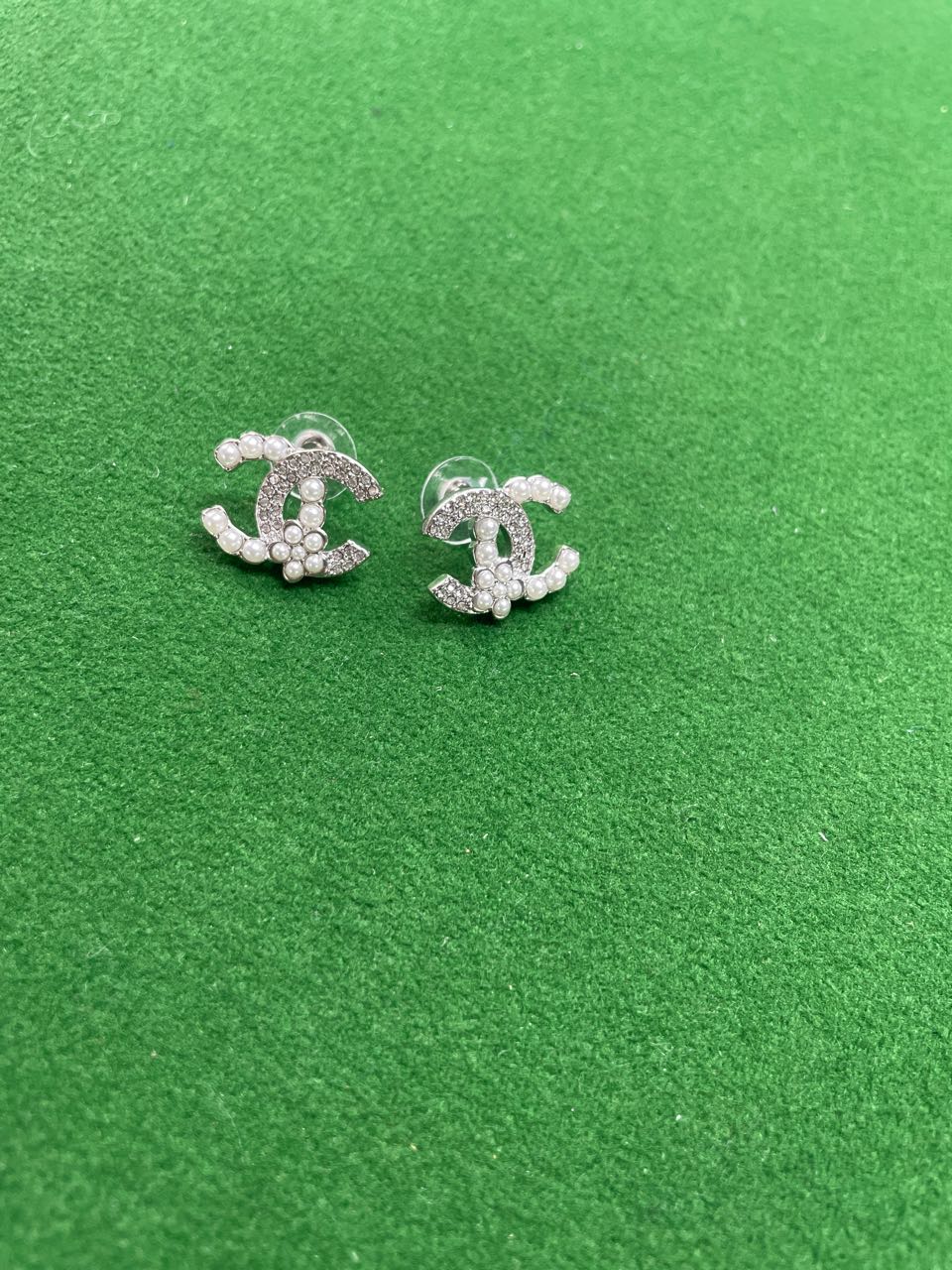 Foto QC 4 de Chanel CC Earrings Metal Strass Gold