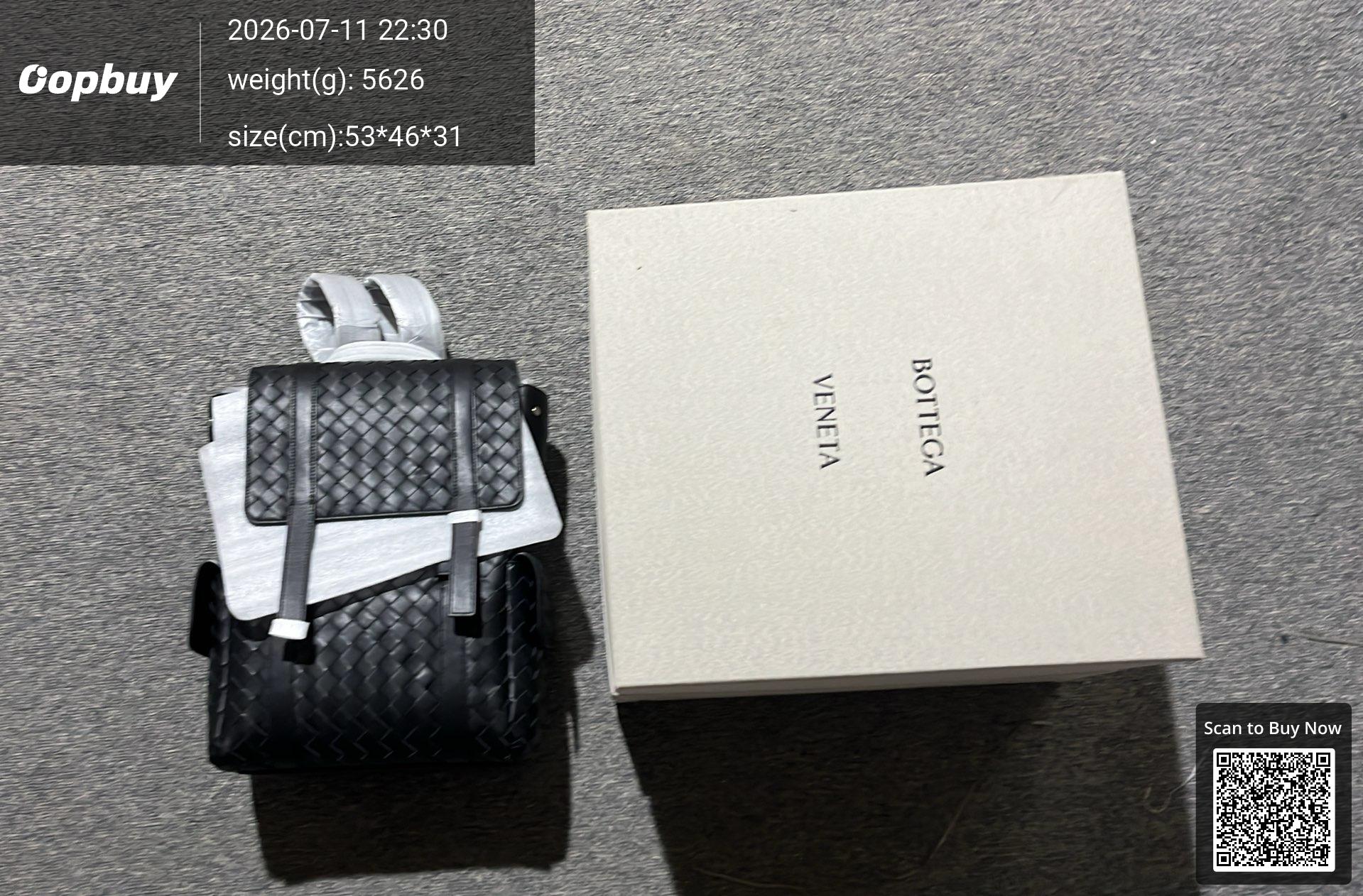 Foto QC 3 de Bottega Veneta Back To School Backpack Black Intrecciato Leather