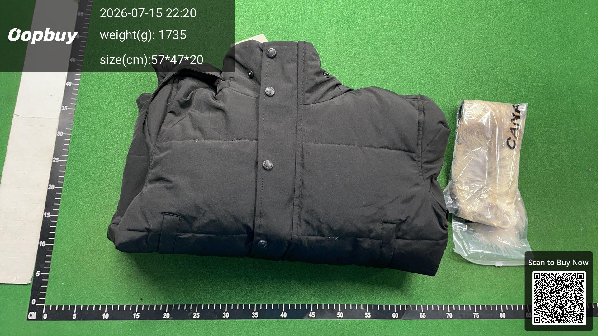 Foto QC 8 de Canada Goose Wyndham Down Jacket Fur Trim Black