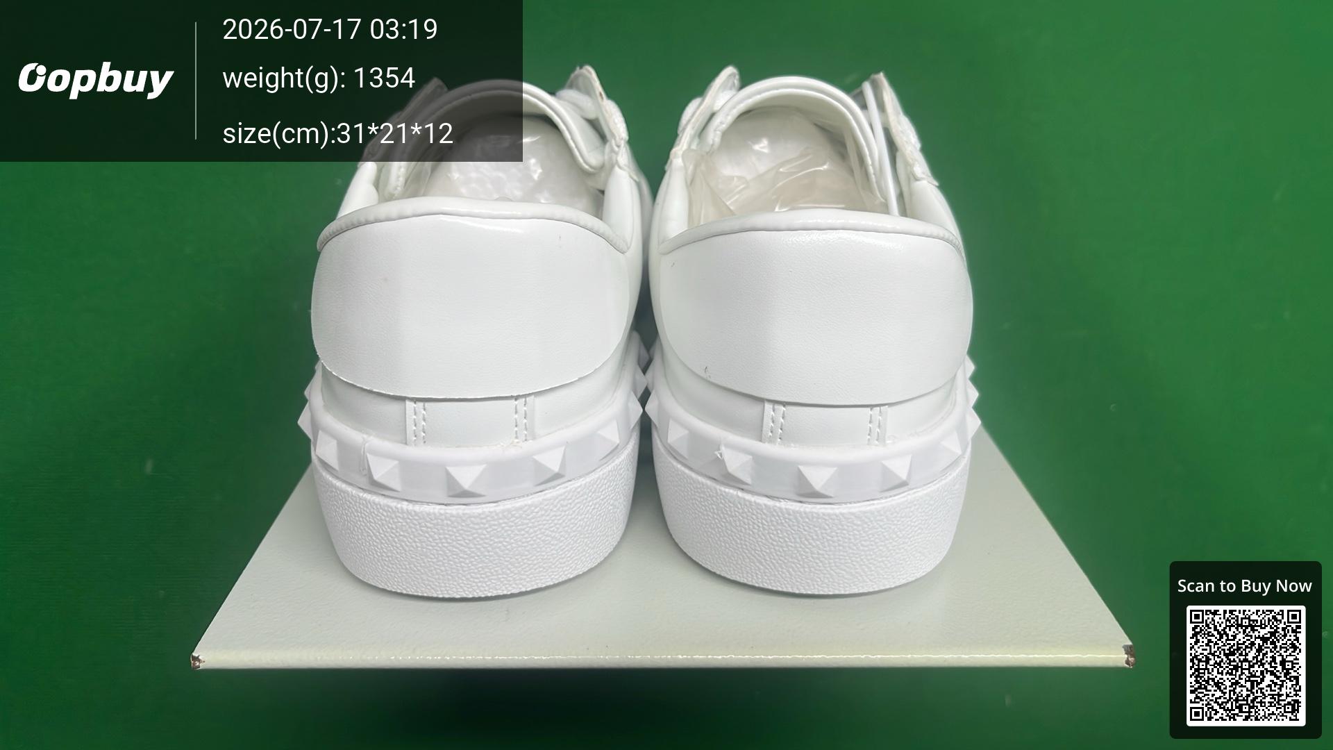 Foto QC 3 de Christian Louboutin Louis Junior Suede Low Spikes Black