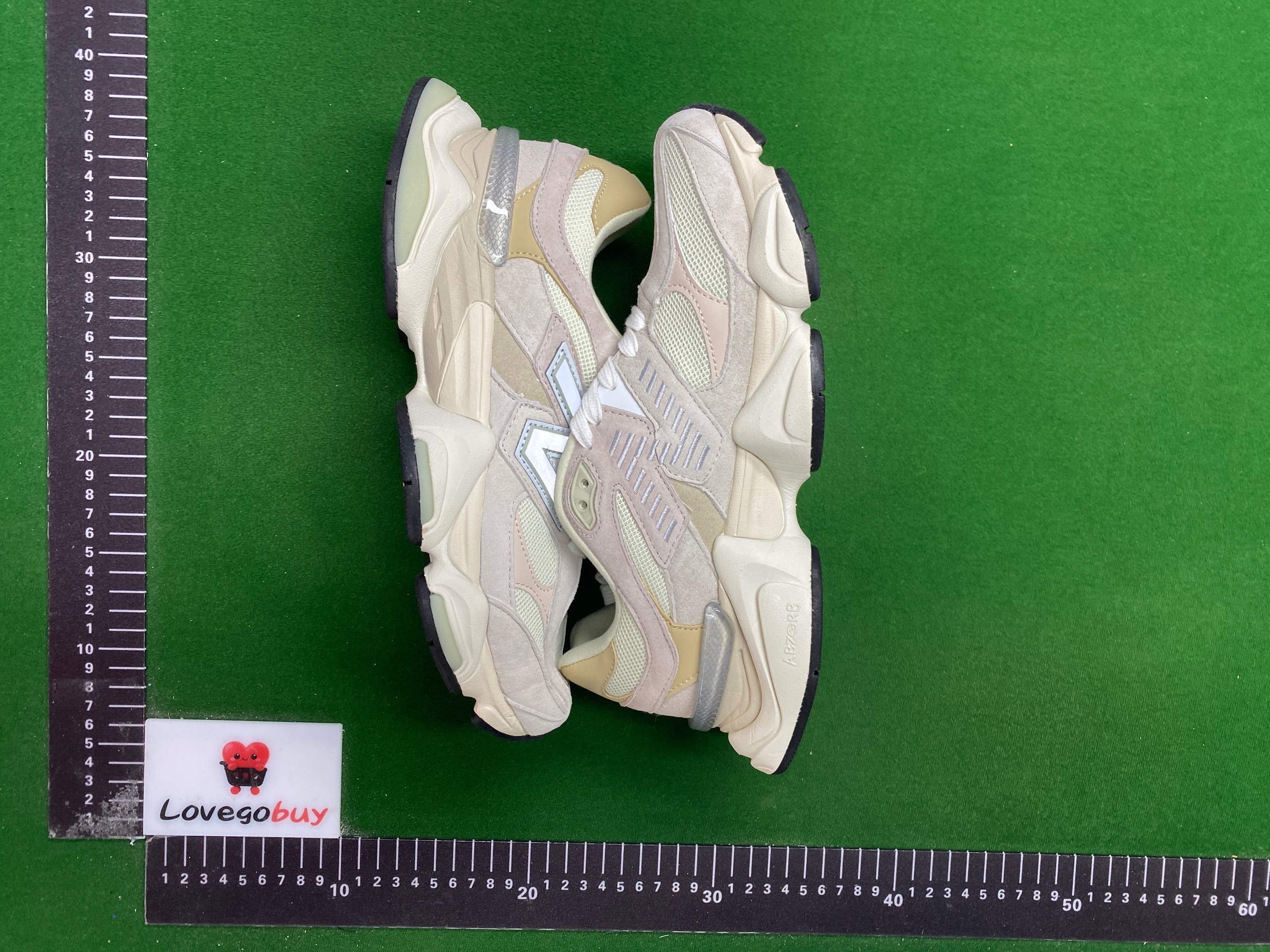 Foto QC 1 de New Balance 9060 Low Bricks & Wood Nothing Changed But the Address U9060BW1