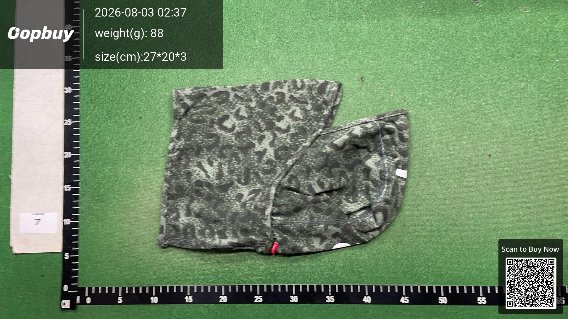 Foto QC 2 de Supreme Heat Reactive Balaclava Black