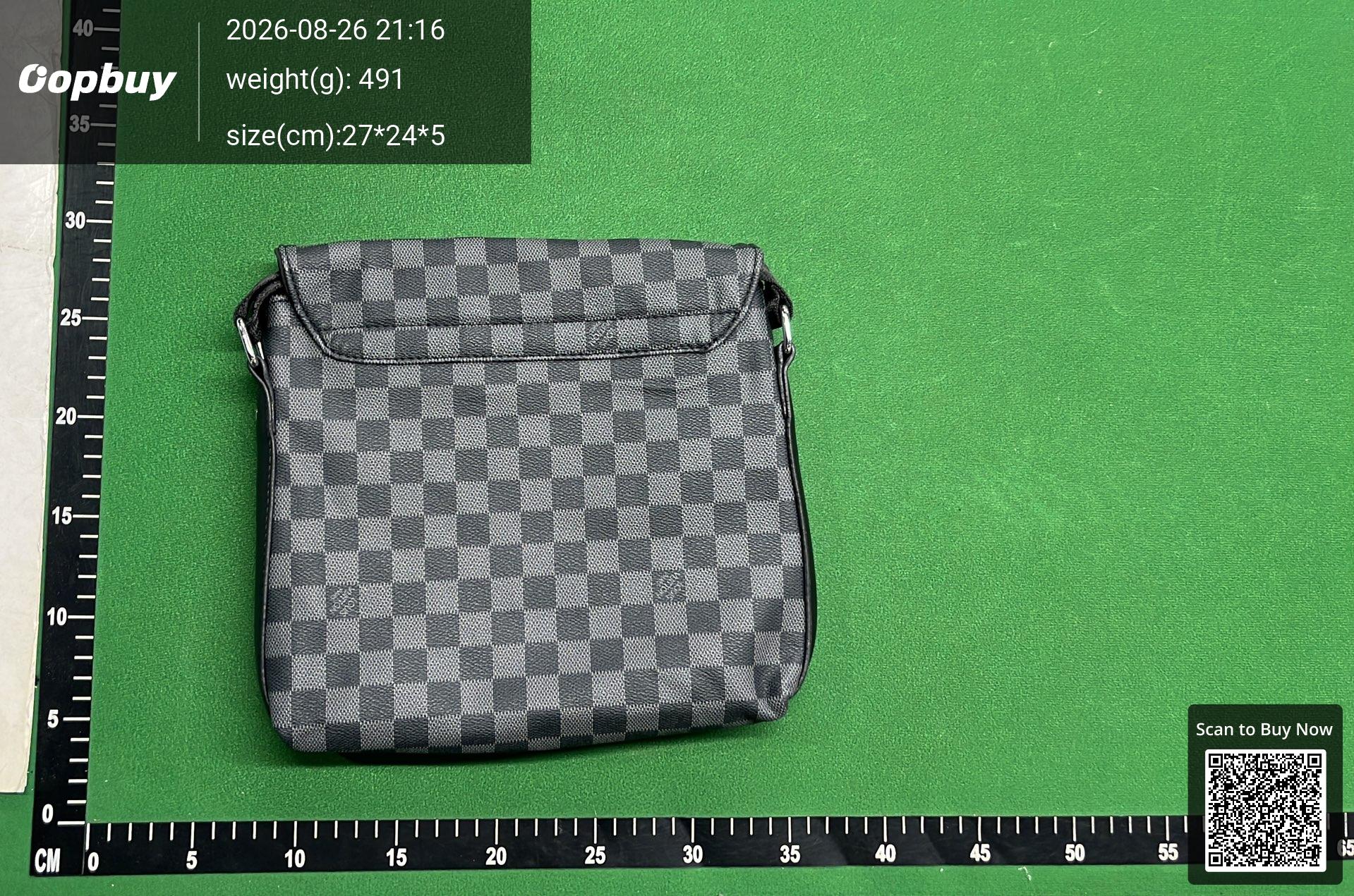 Foto QC 8 de Louis Vuitton Pochette Voyage MM Monogram Eclipse LV Graffiti Multicolor