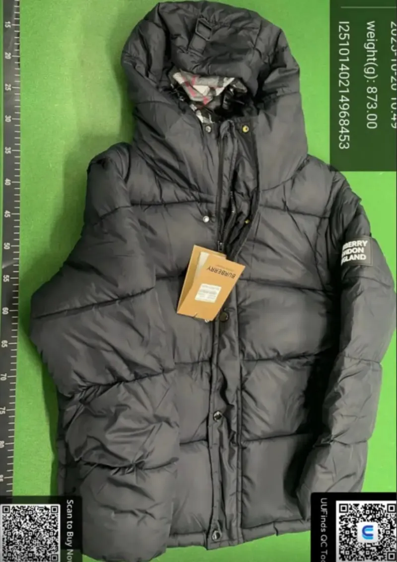 Burberry Lockwell Puffer Jacket Detachable Sleeve Down Black