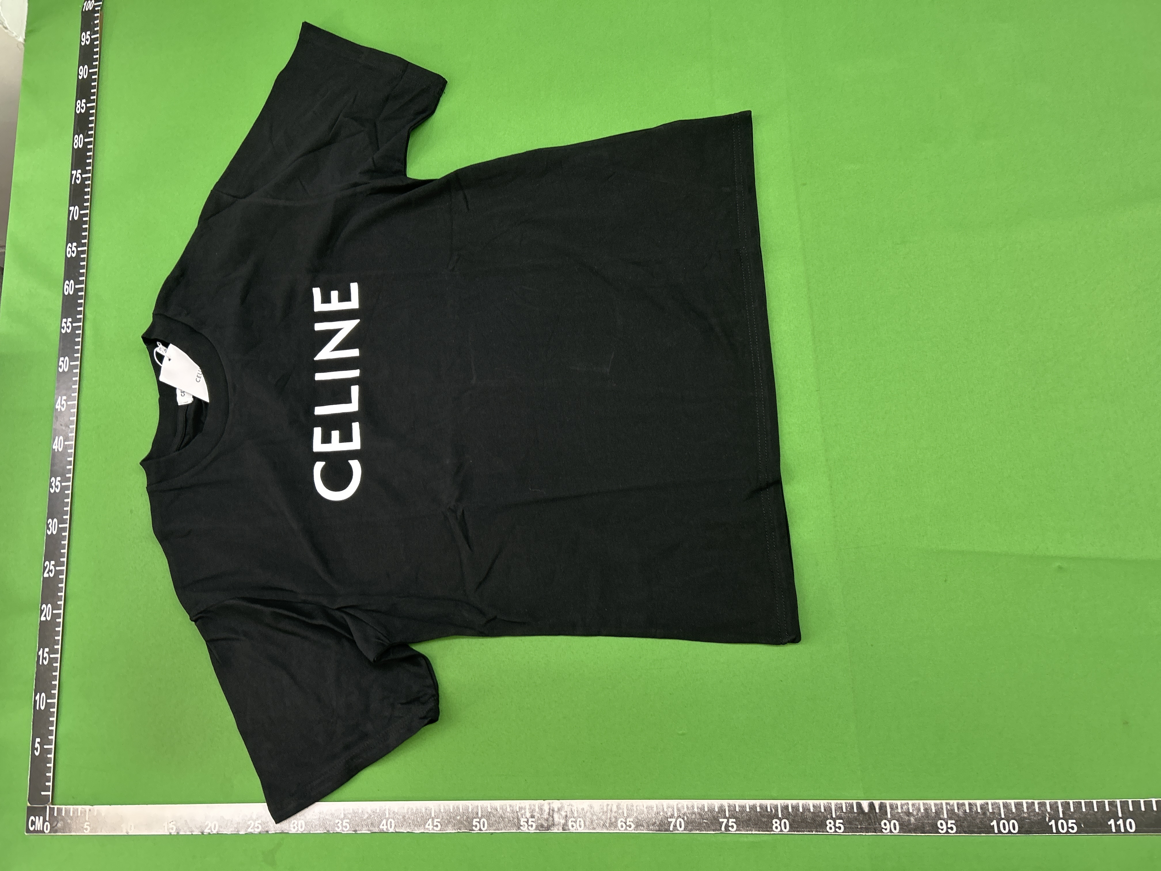 Foto QC 2 de Celine T-shirt Logo Print Black