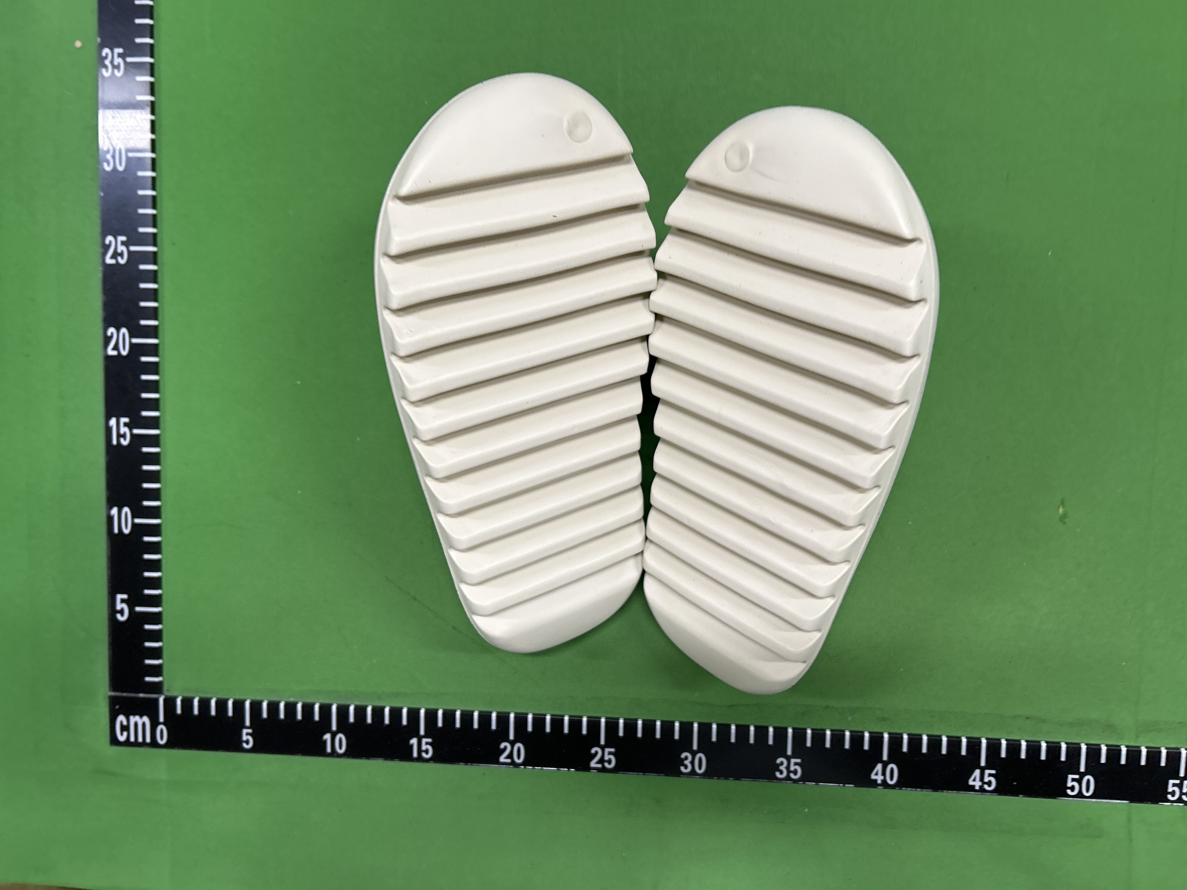 Foto QC 6 de adidas Yeezy Slide Foam Desert Sand FW6344