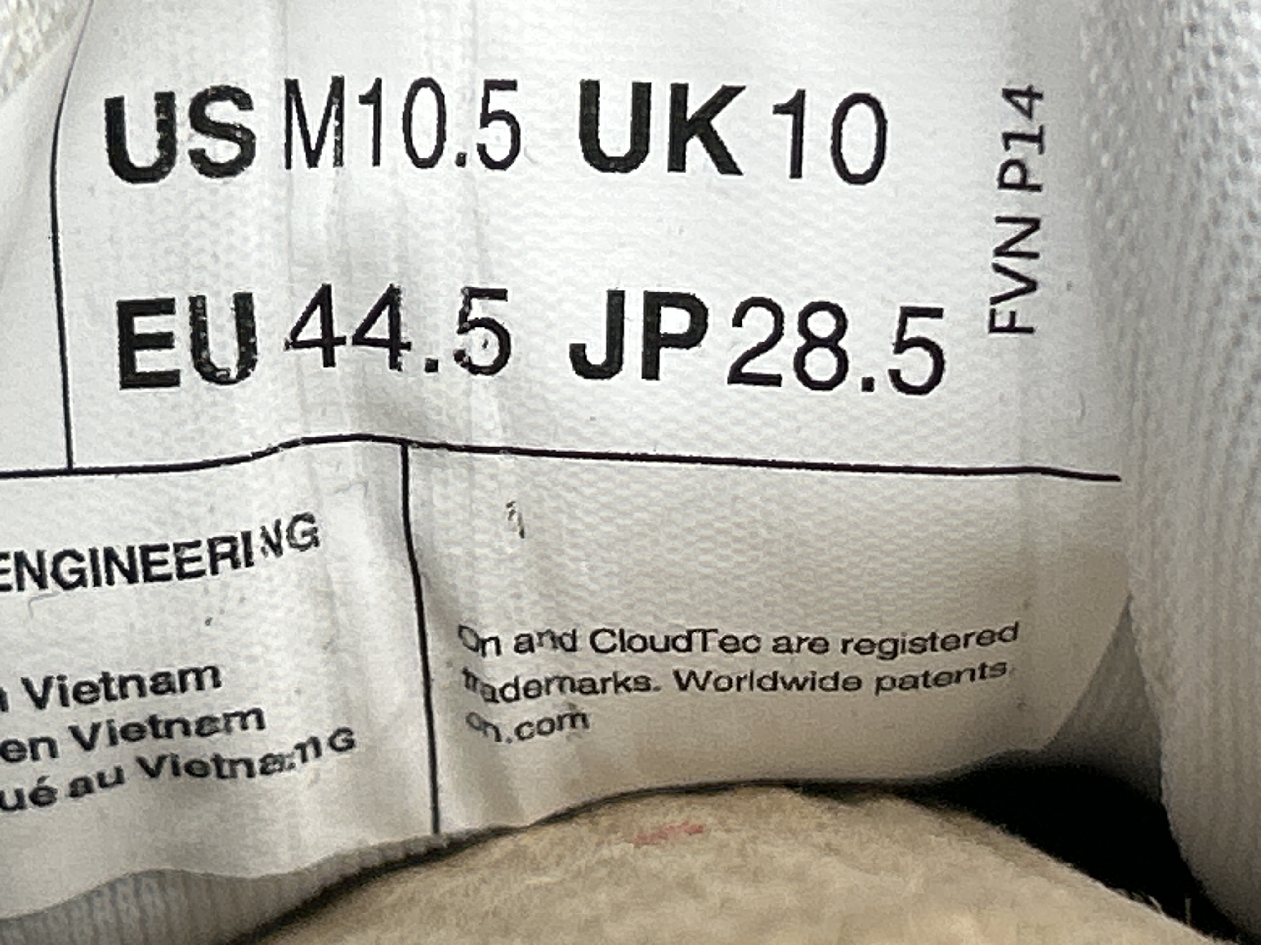 Foto QC 8 de On Cloud 6 Low Midnight White 3MF10070692